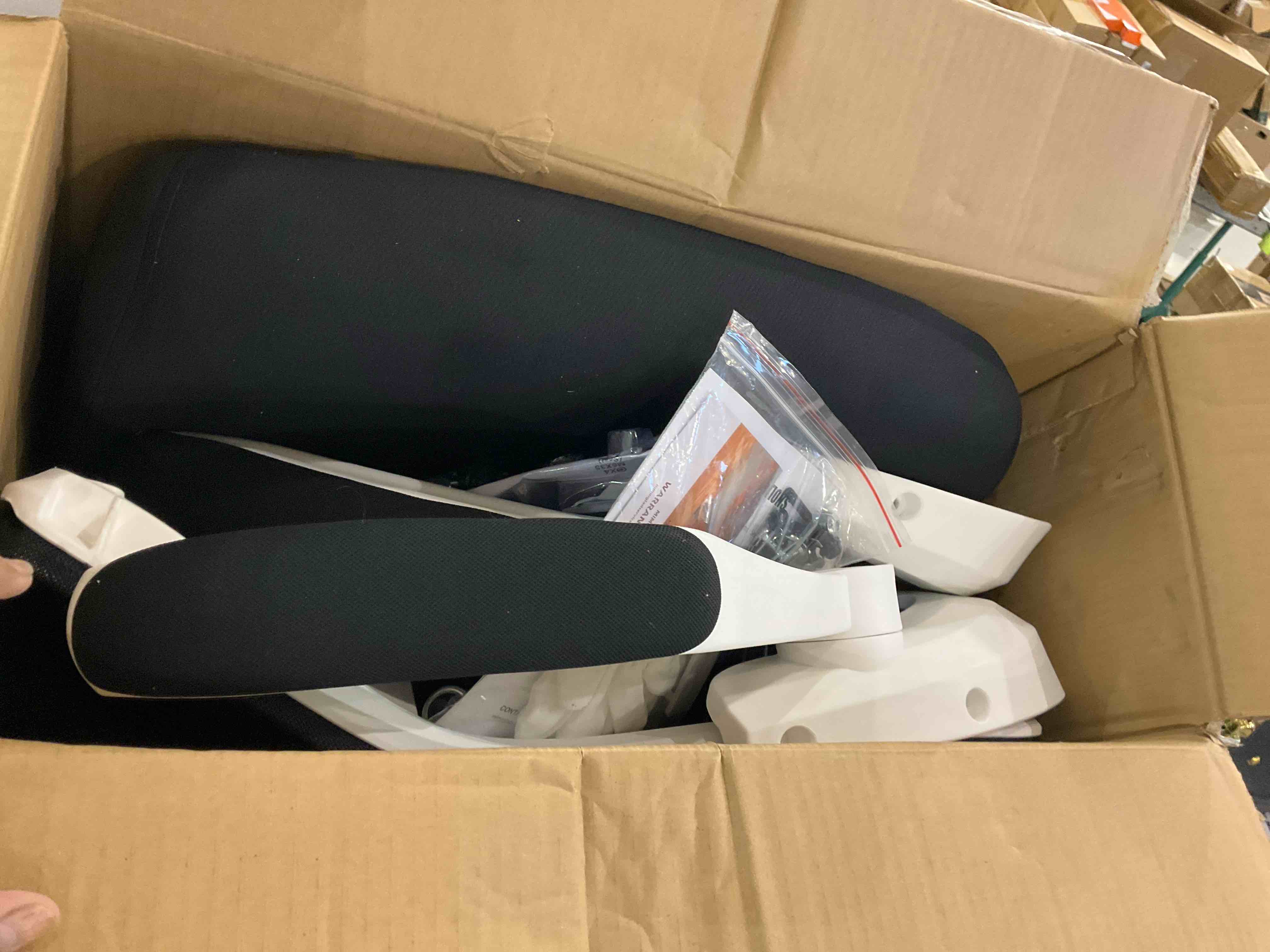 https://s3.amazonaws.com/lotting-images-prod/bidfta/PPE0316964_1730472961099.jpeg