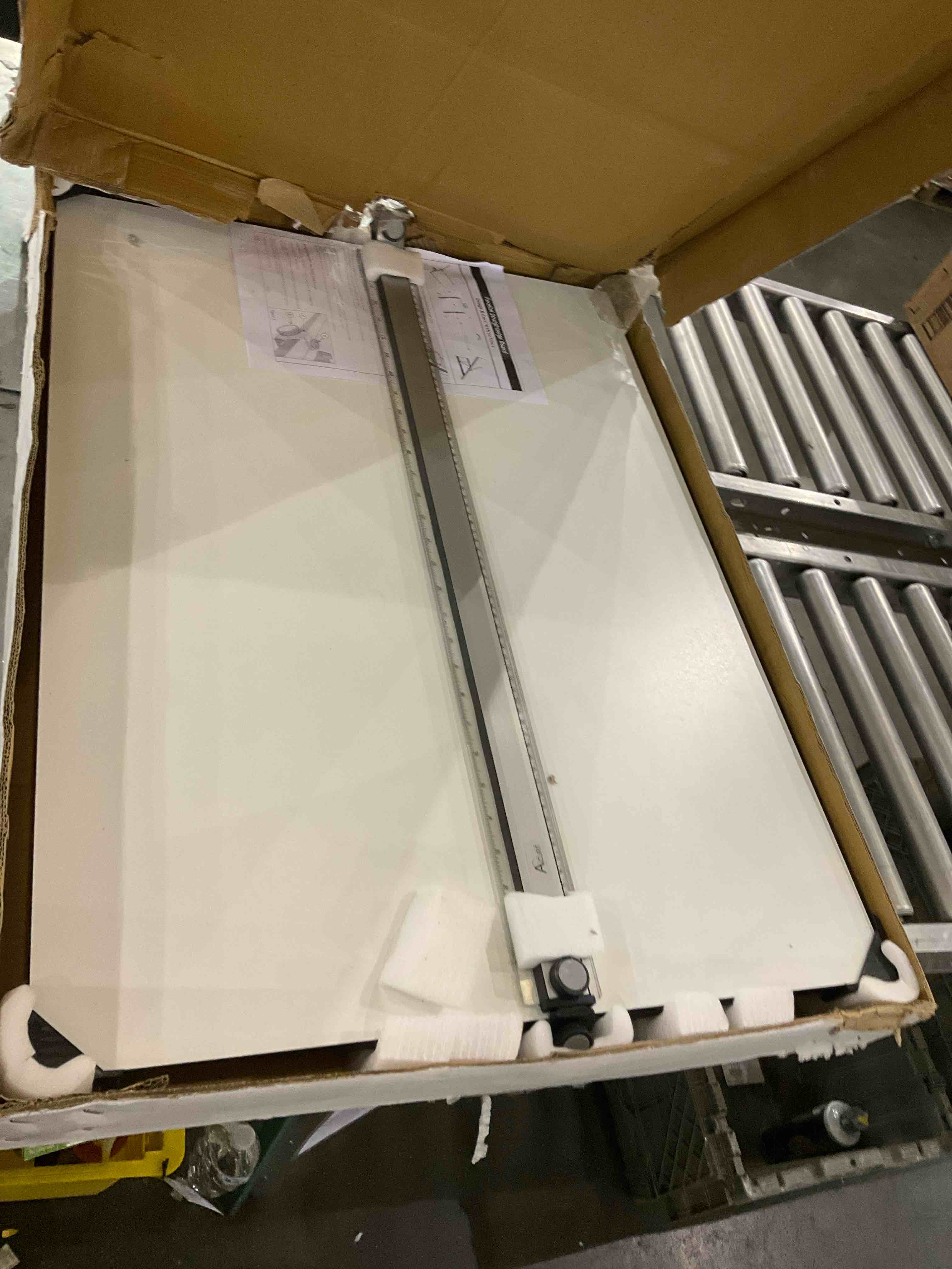 https://s3.amazonaws.com/lotting-images-prod/bidfta/PPE0317032_1730400378441.jpeg