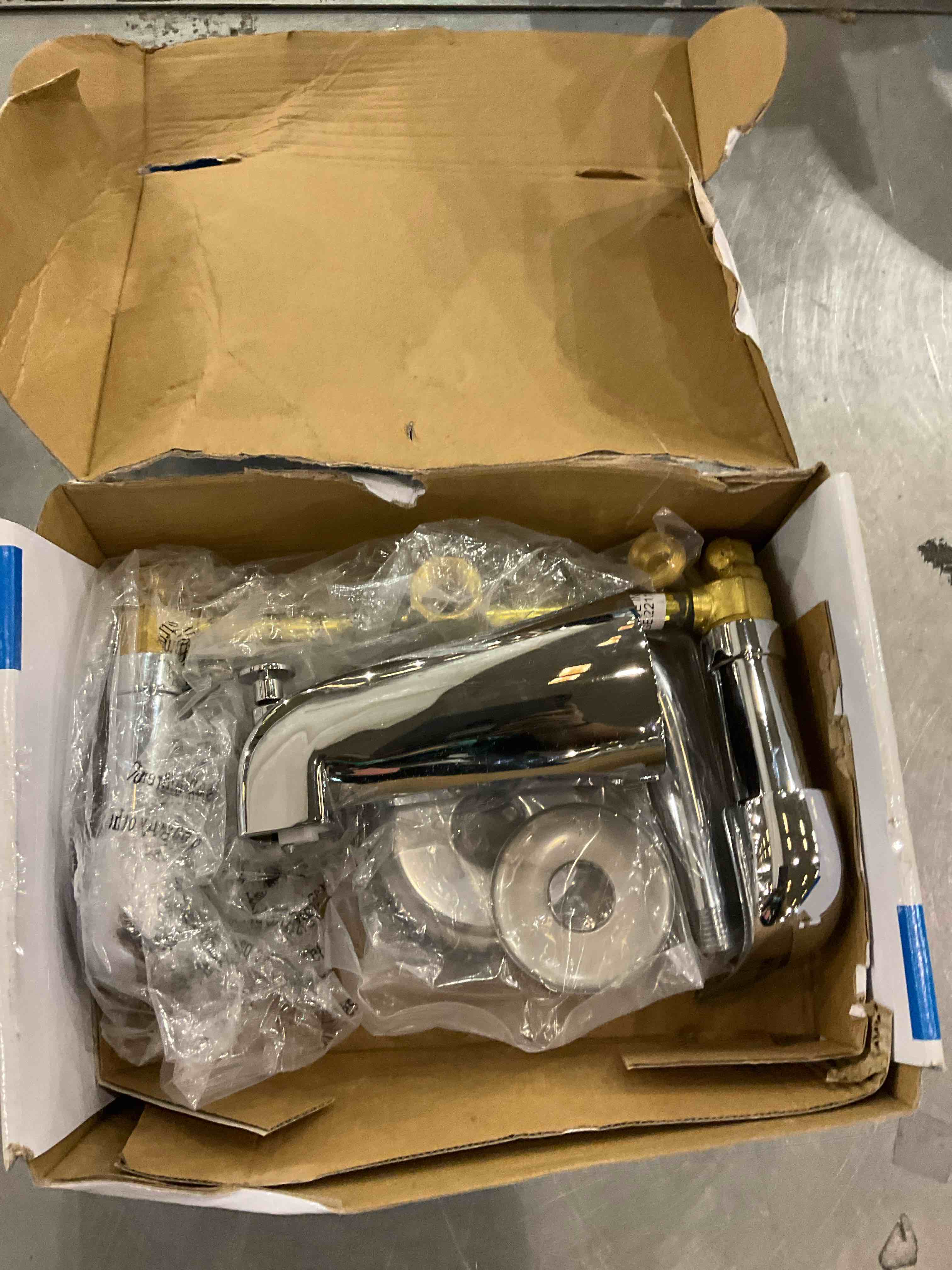 Project Source Rutland 2-Handle Tub & Shower Faucet 1451697 Chrome Finish (Read)