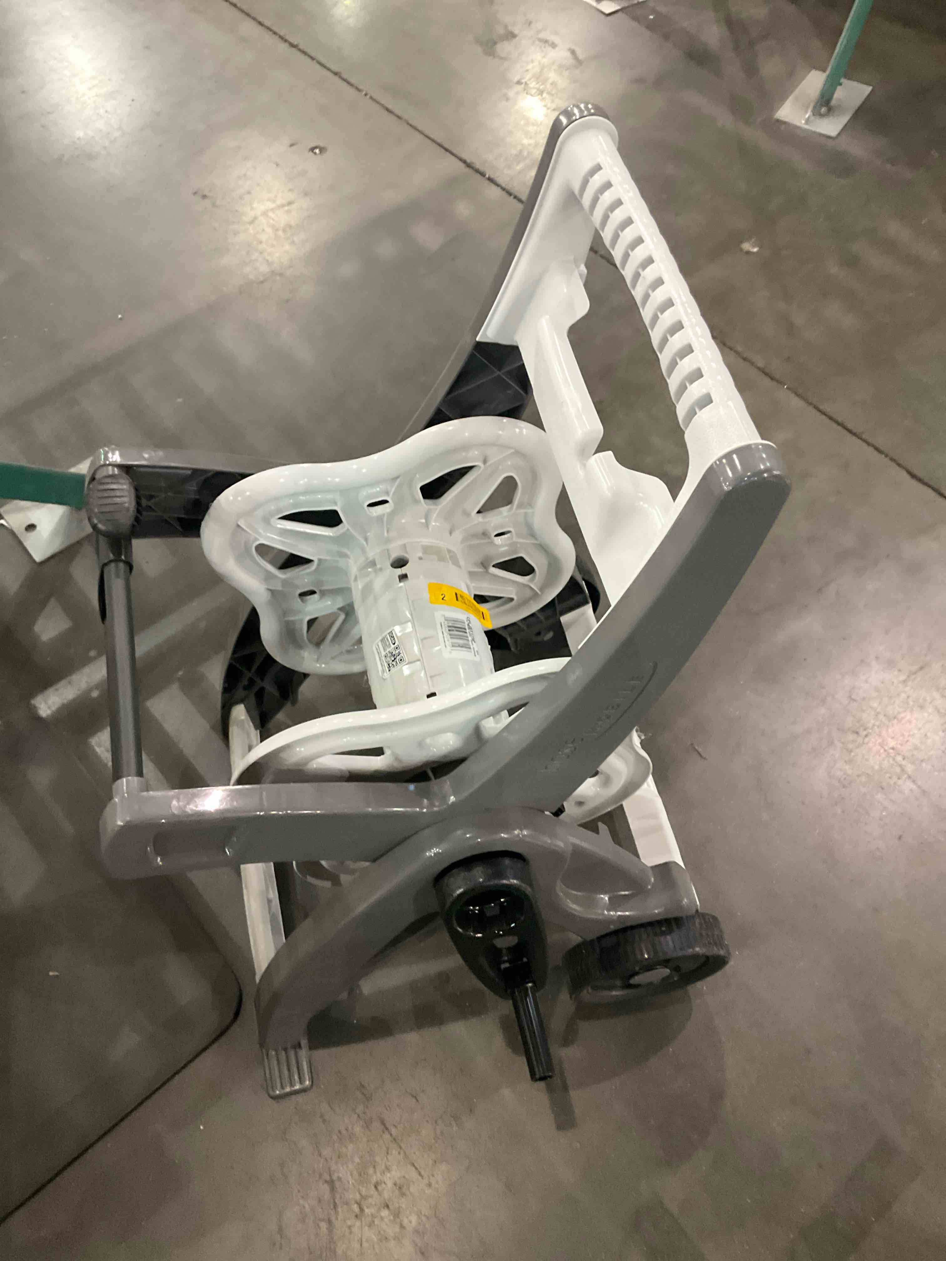 https://s3.amazonaws.com/lotting-images-prod/bidfta/PPE0317328_1730287137455.jpeg