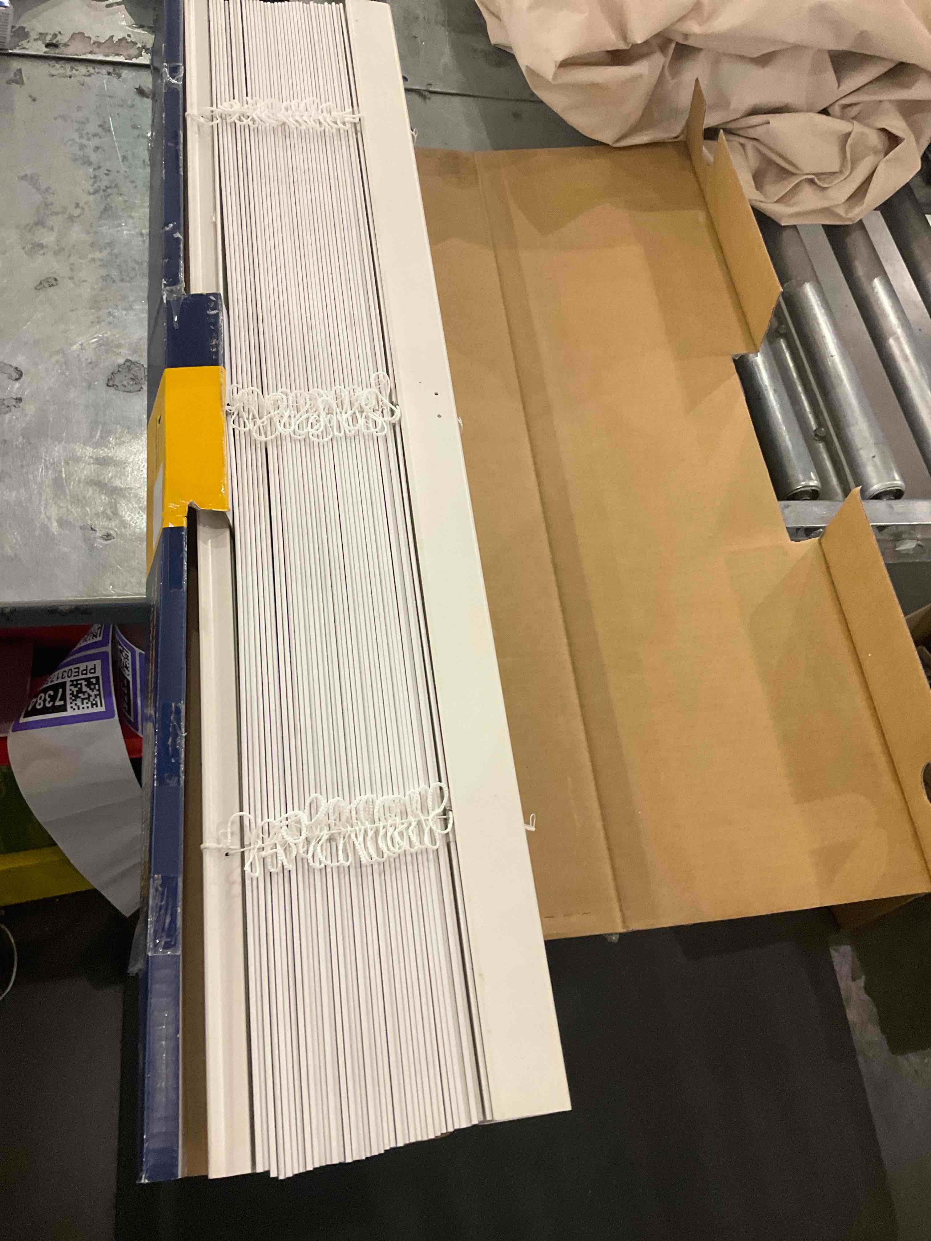 https://s3.amazonaws.com/lotting-images-prod/bidfta/PPE0317384_1730210484733.jpeg