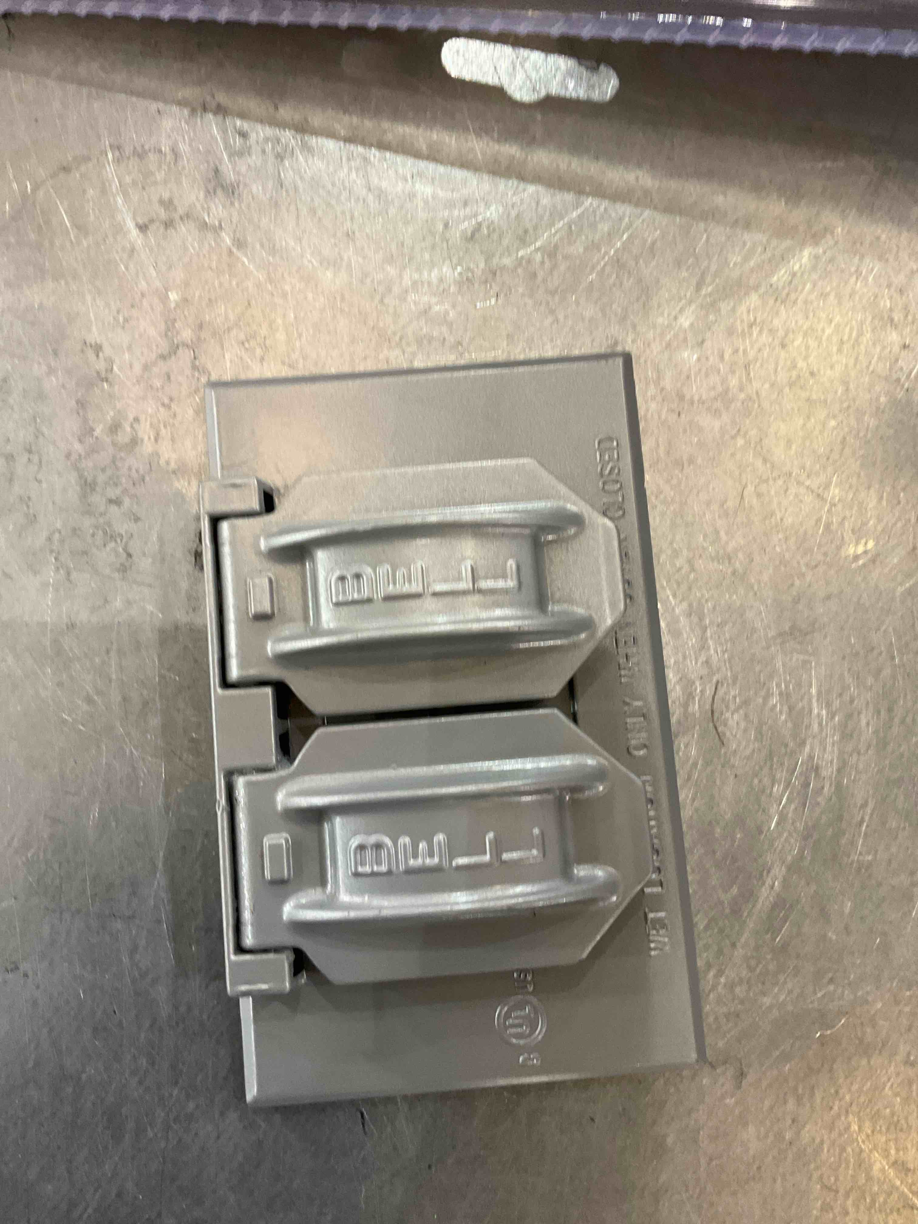 https://s3.amazonaws.com/lotting-images-prod/bidfta/PPE0317458_1730137390982.jpeg