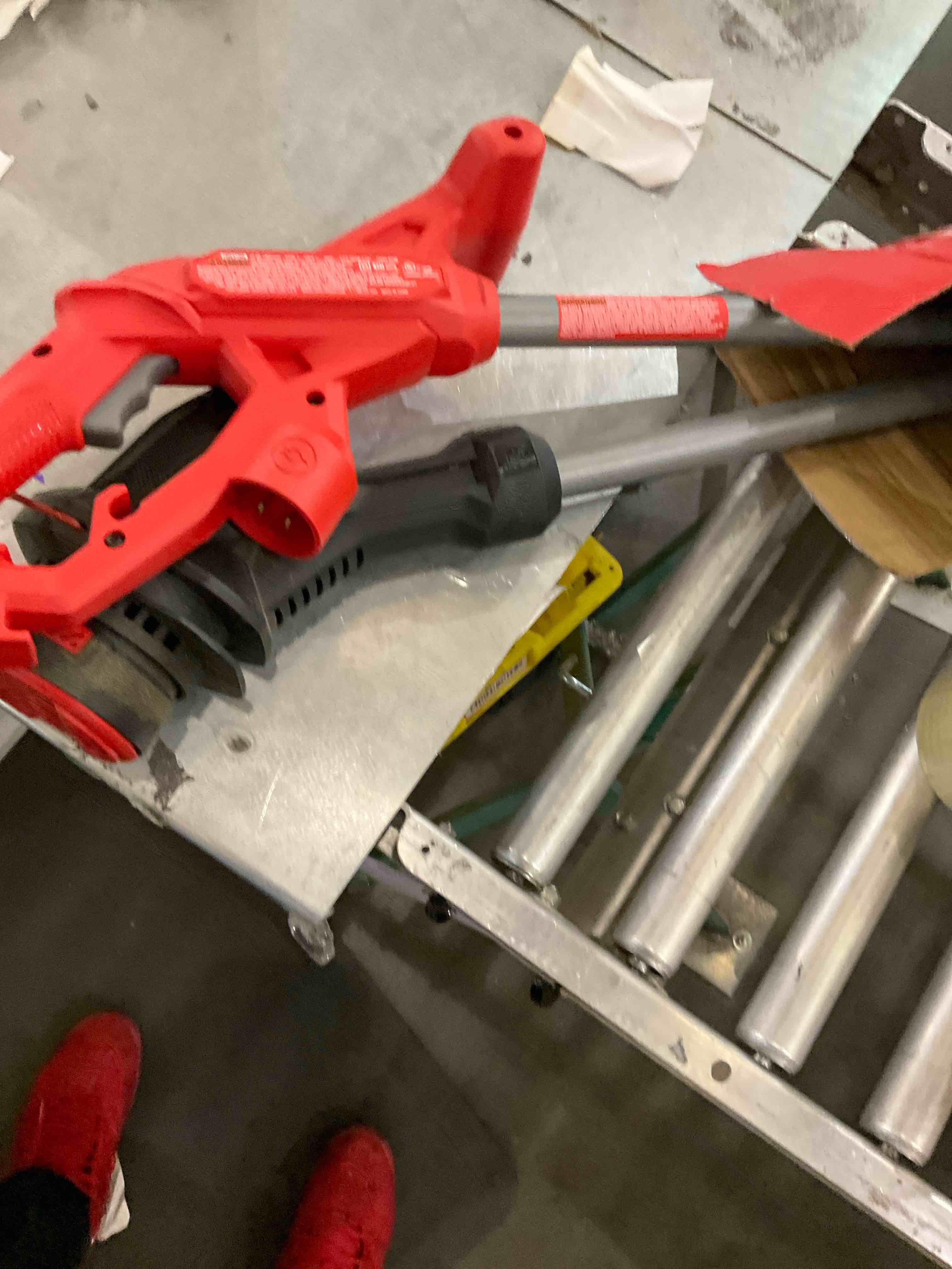 https://s3.amazonaws.com/lotting-images-prod/bidfta/PPE0317593_1729877534797.jpeg