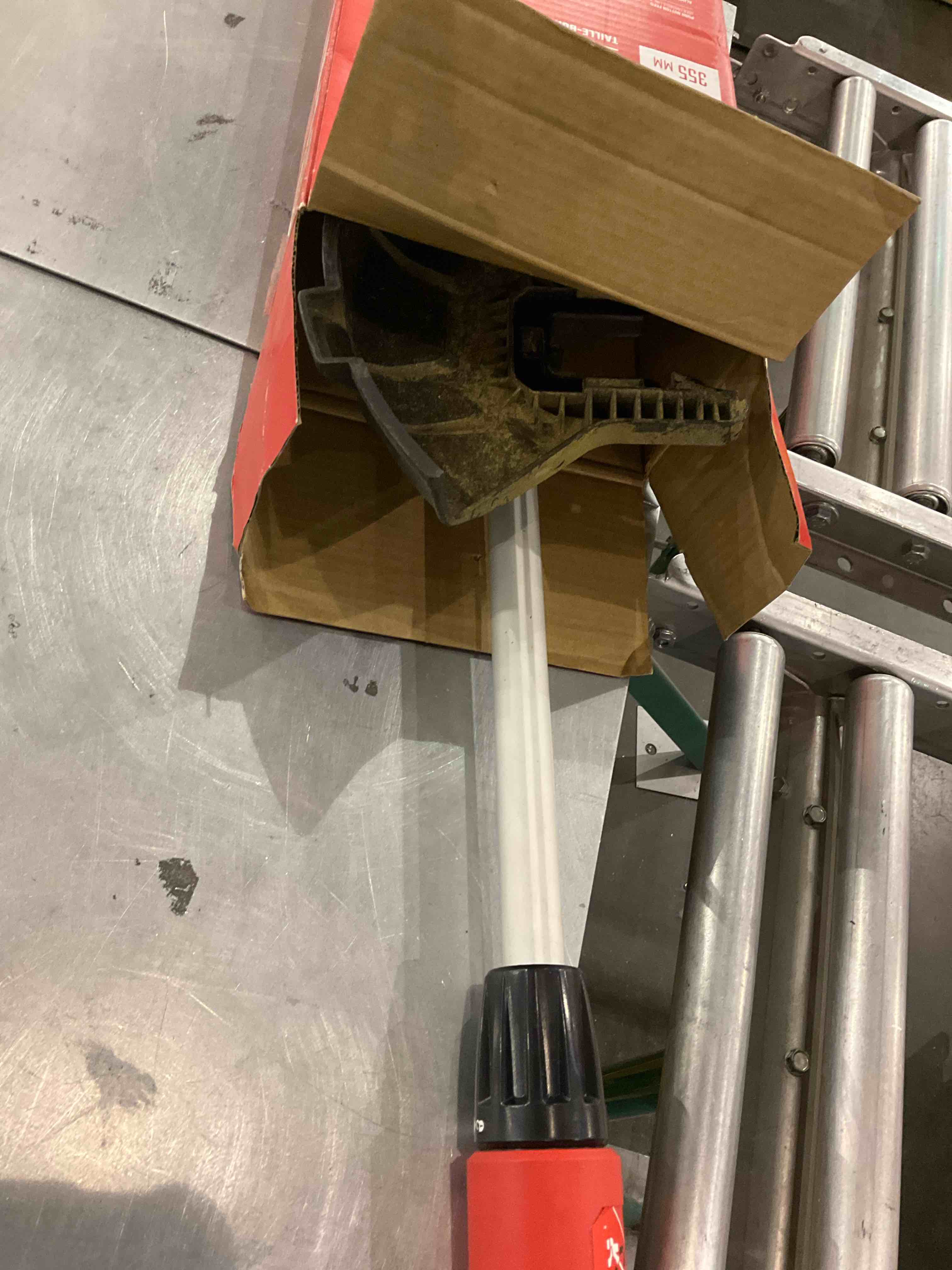 https://s3.amazonaws.com/lotting-images-prod/bidfta/PPE0317739_1729774218123.jpeg