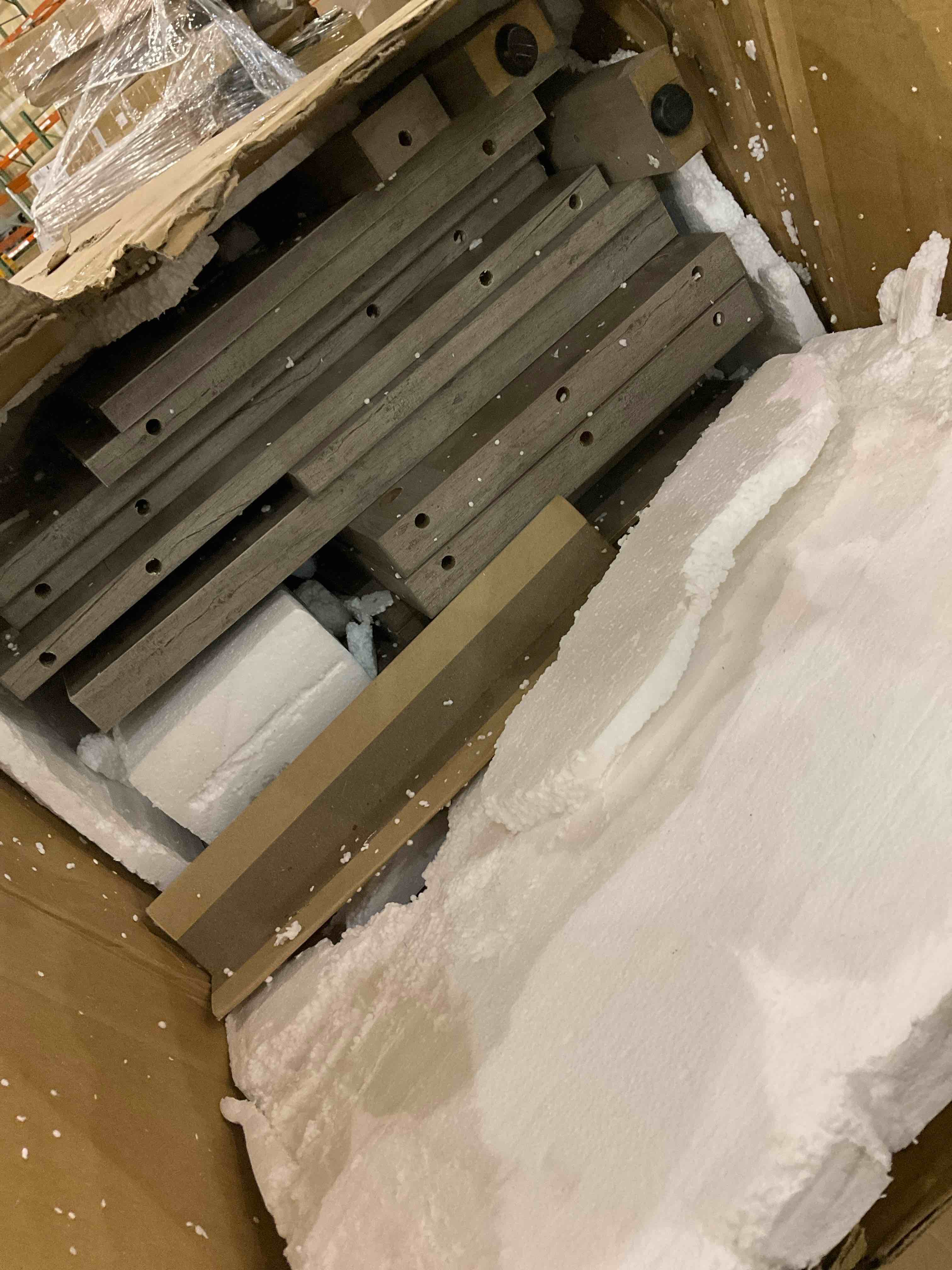 https://s3.amazonaws.com/lotting-images-prod/bidfta/PPE0317861_1729604535409.jpeg