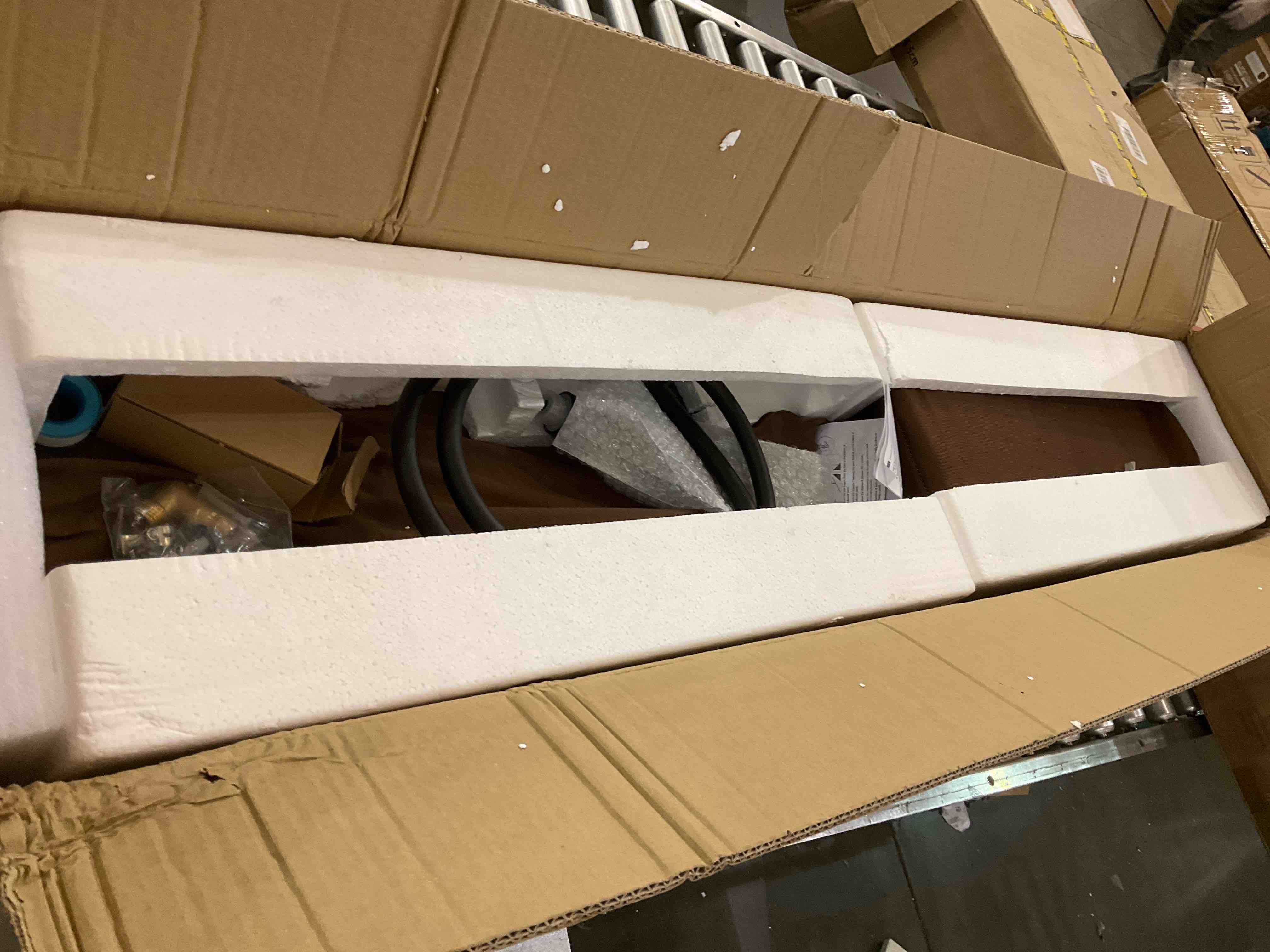 https://s3.amazonaws.com/lotting-images-prod/bidfta/PPE0317947_1729529262582.jpeg
