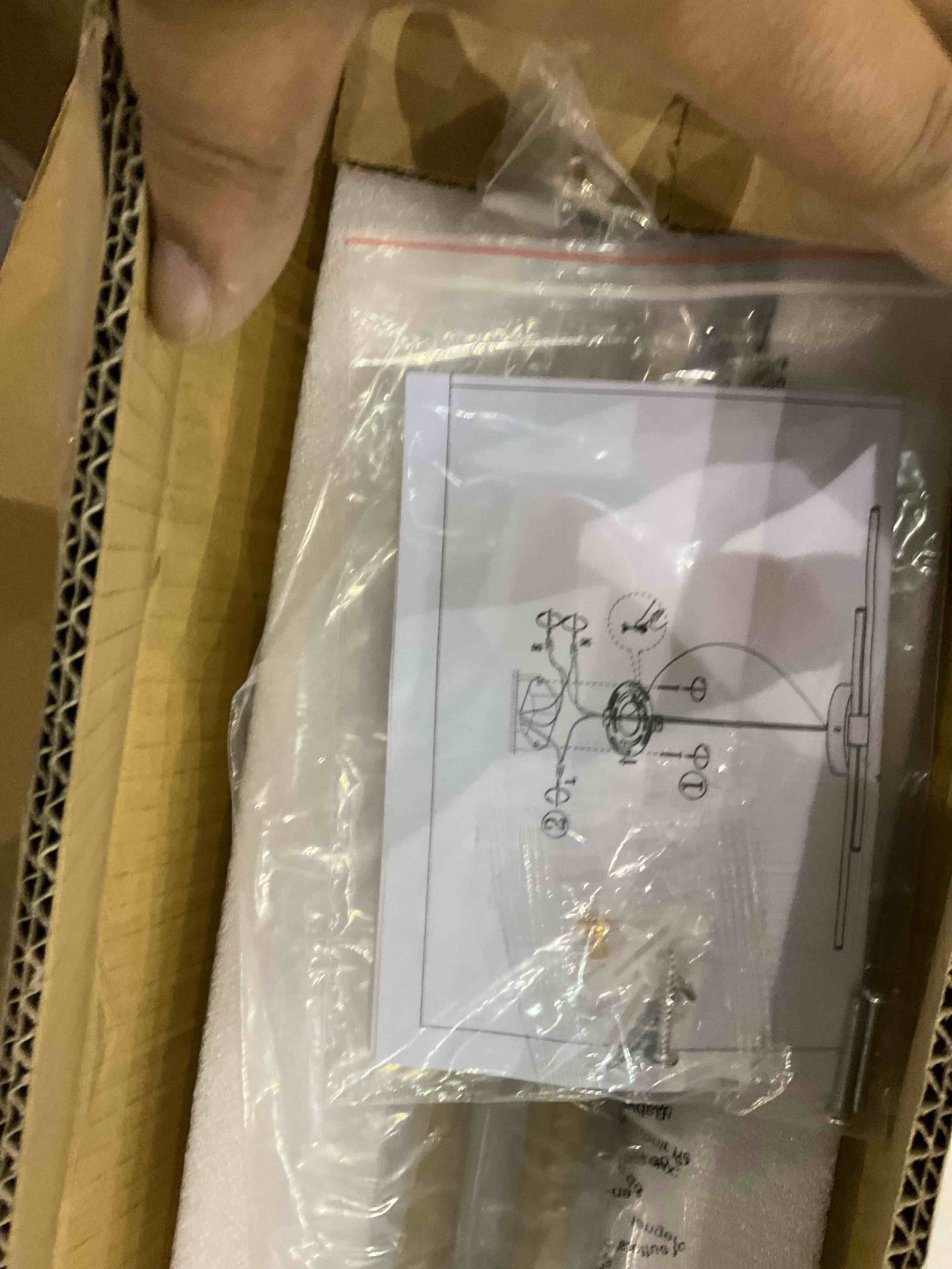 https://s3.amazonaws.com/lotting-images-prod/bidfta/PPE0318096_1740141616615.jpeg
