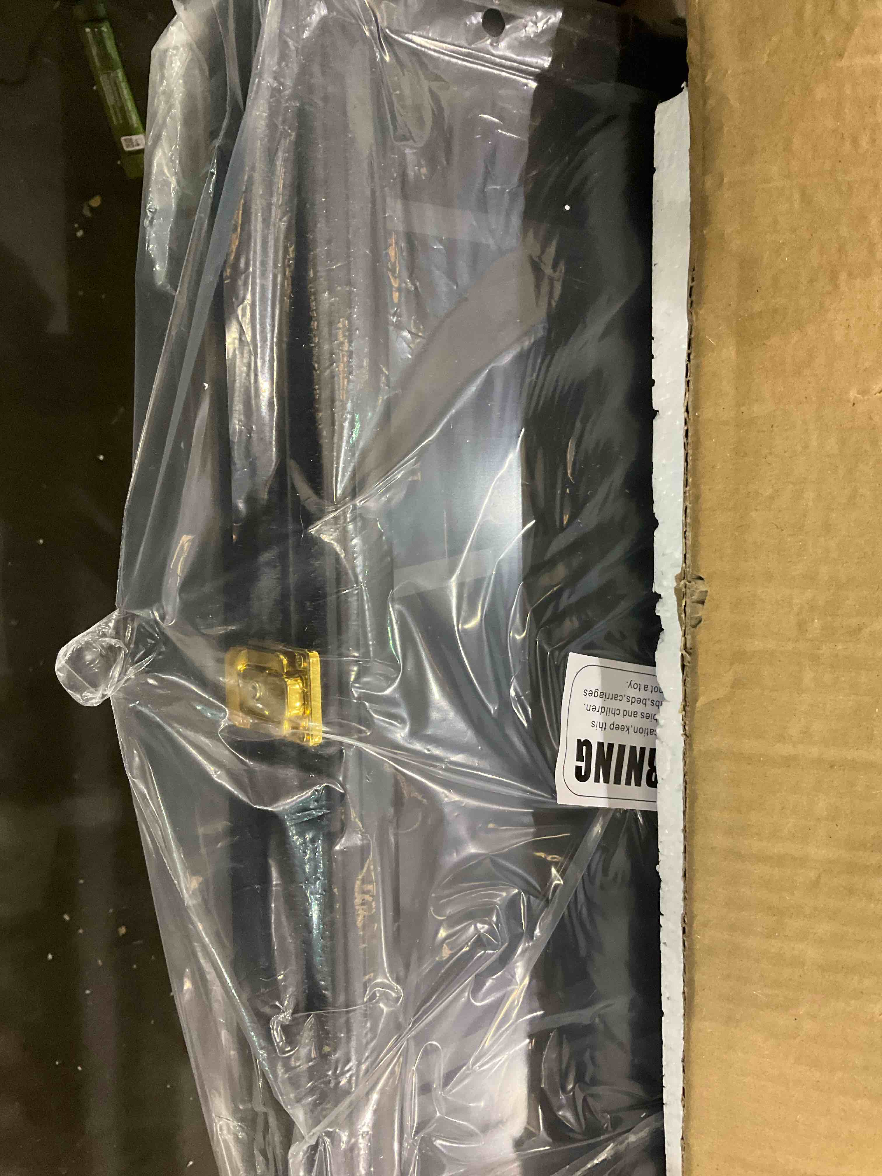 https://s3.amazonaws.com/lotting-images-prod/bidfta/PPE0318328_1740000178617.jpeg