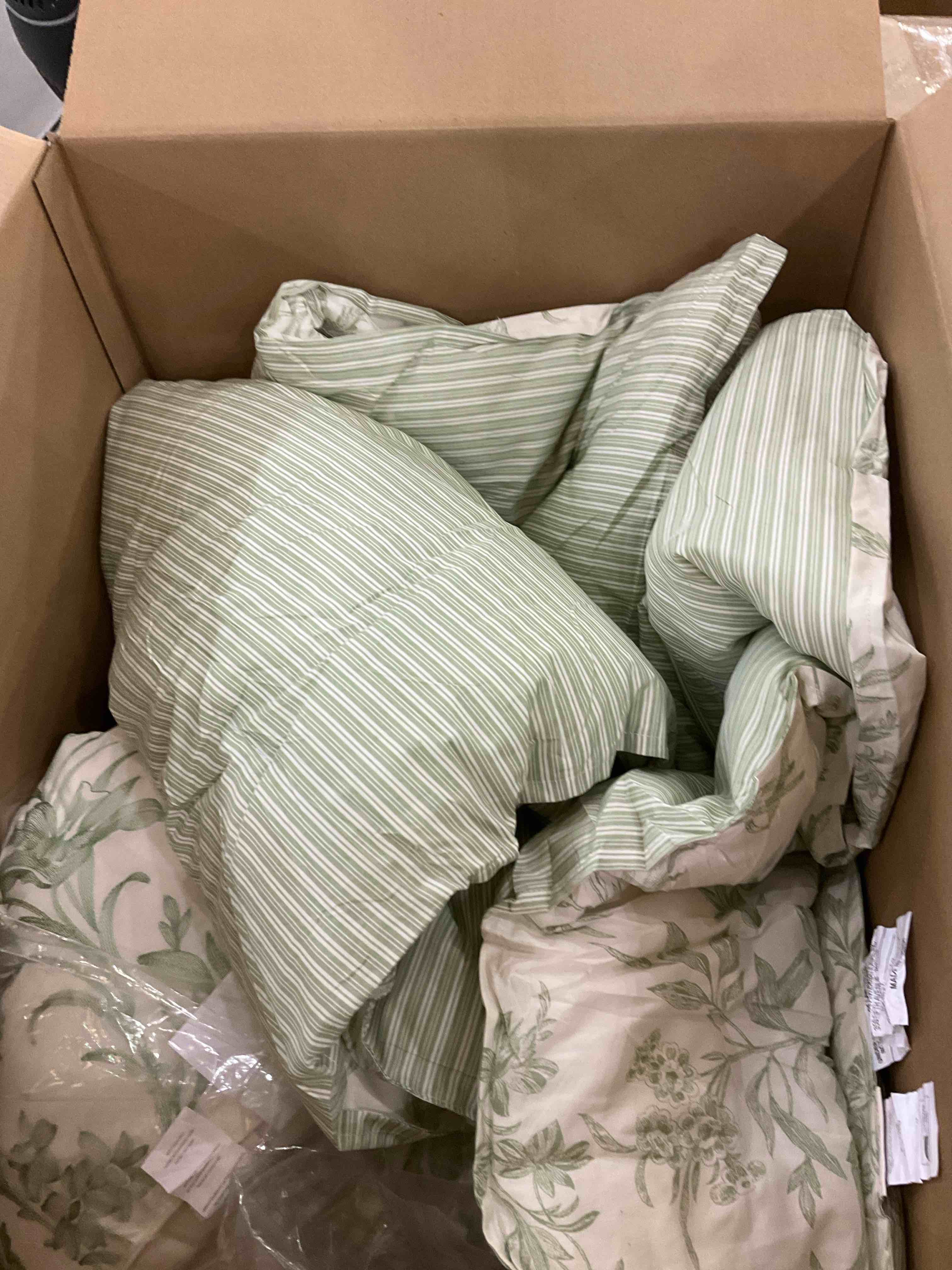 https://s3.amazonaws.com/lotting-images-prod/bidfta/PPE0318414_1739814798418.jpeg