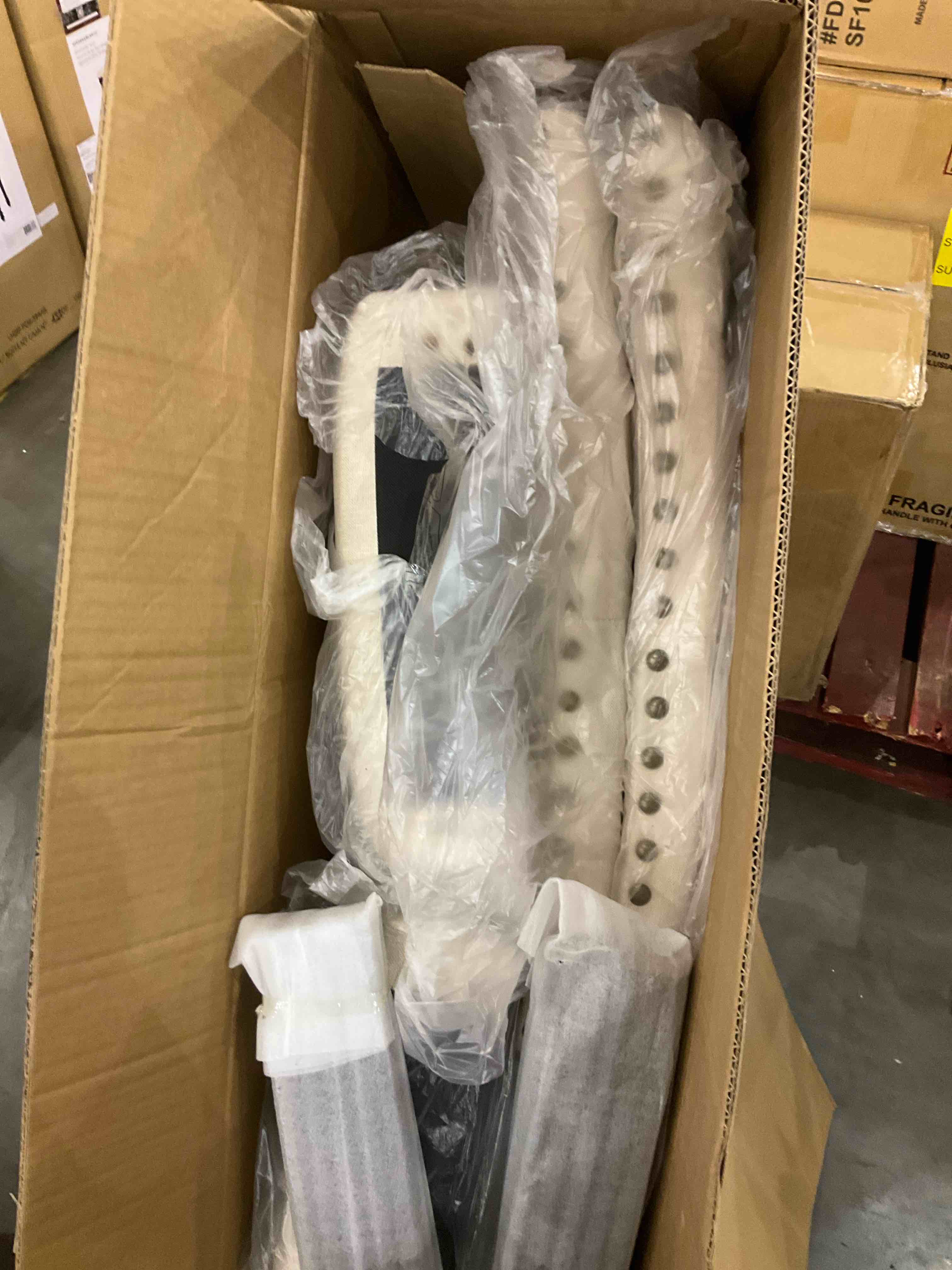 https://s3.amazonaws.com/lotting-images-prod/bidfta/PPE0320572_1731521589705.jpeg