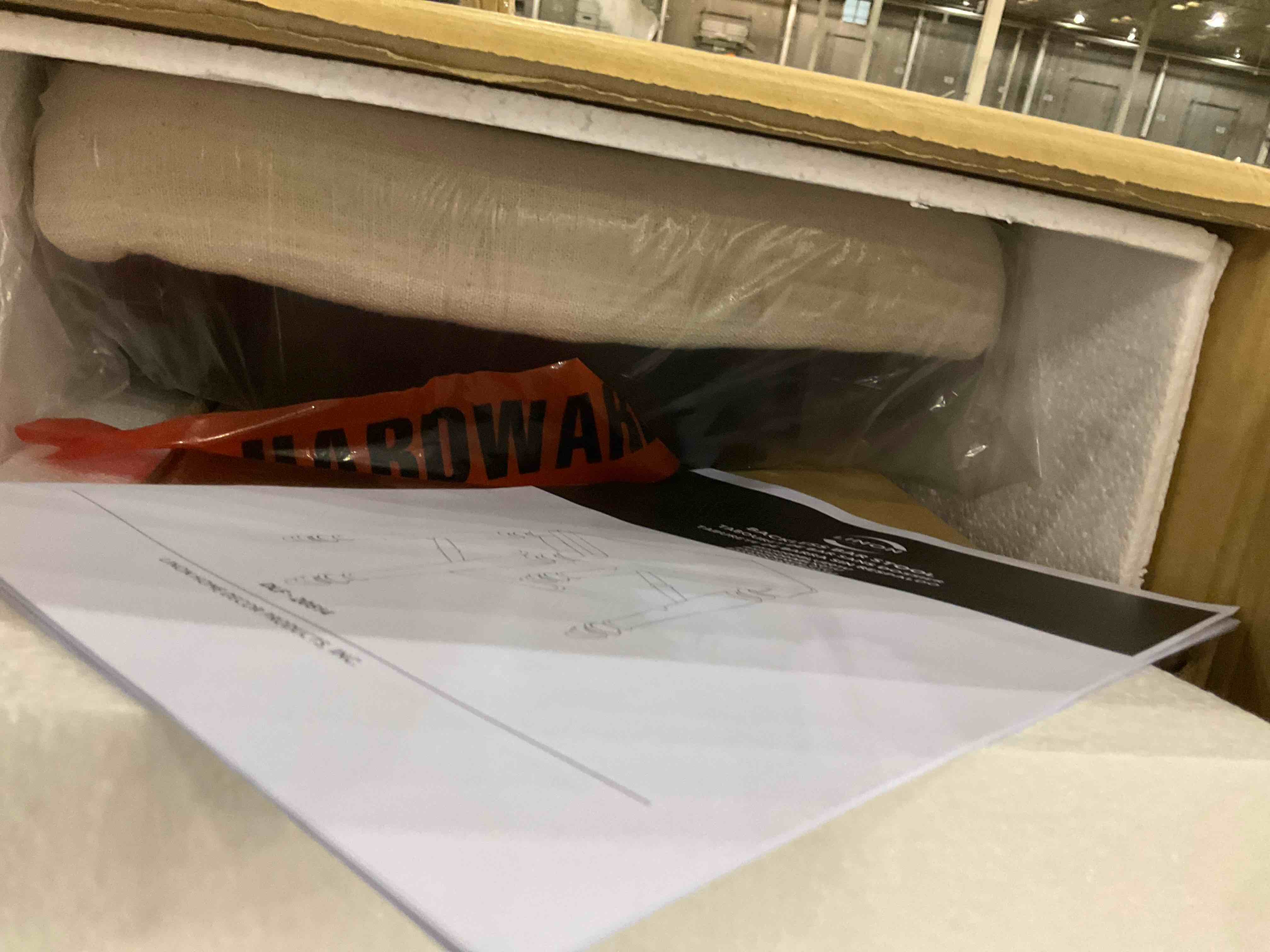 https://s3.amazonaws.com/lotting-images-prod/bidfta/PPE0320573_1731521205217.jpeg