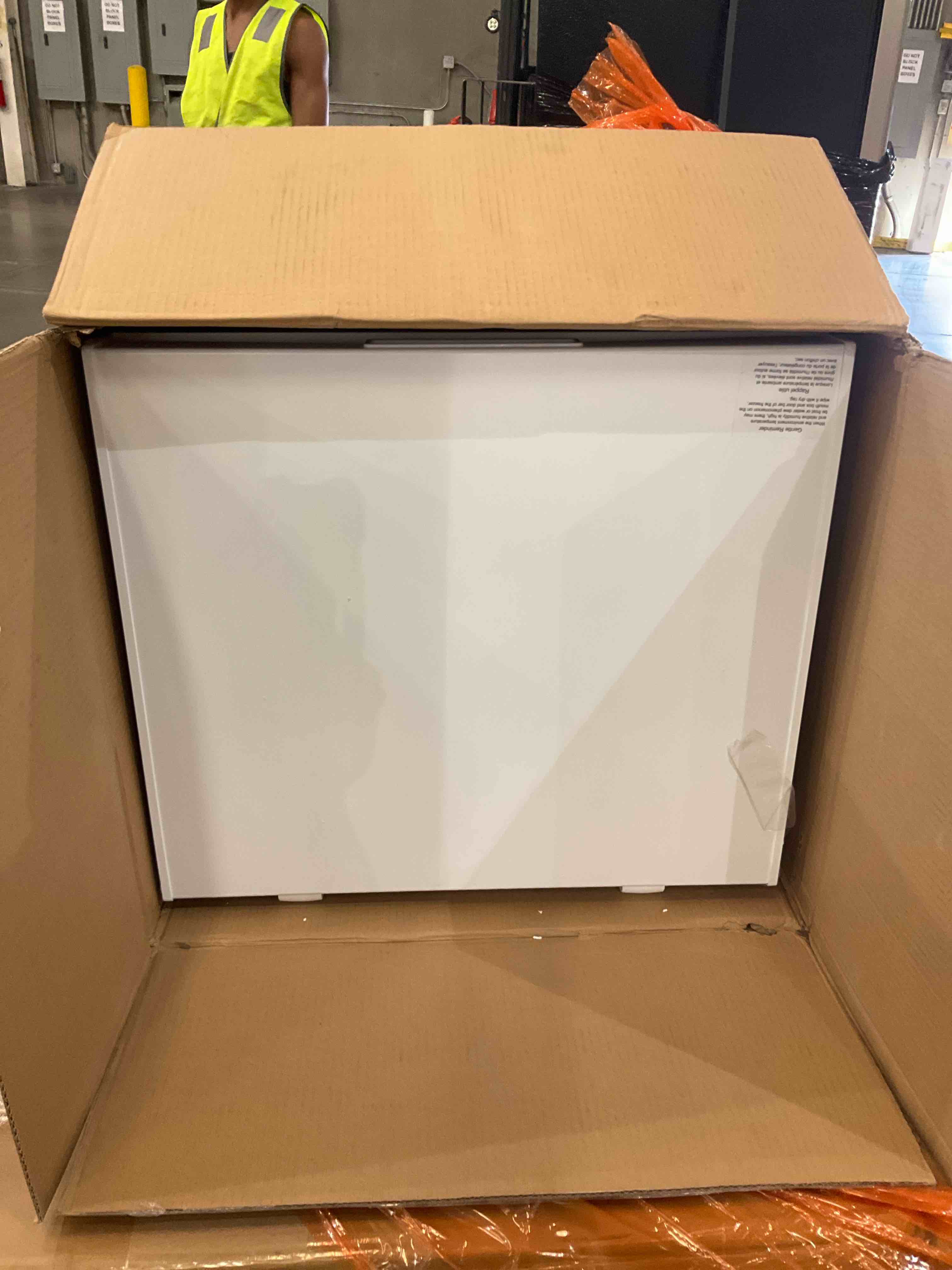 Midea  chest freezer