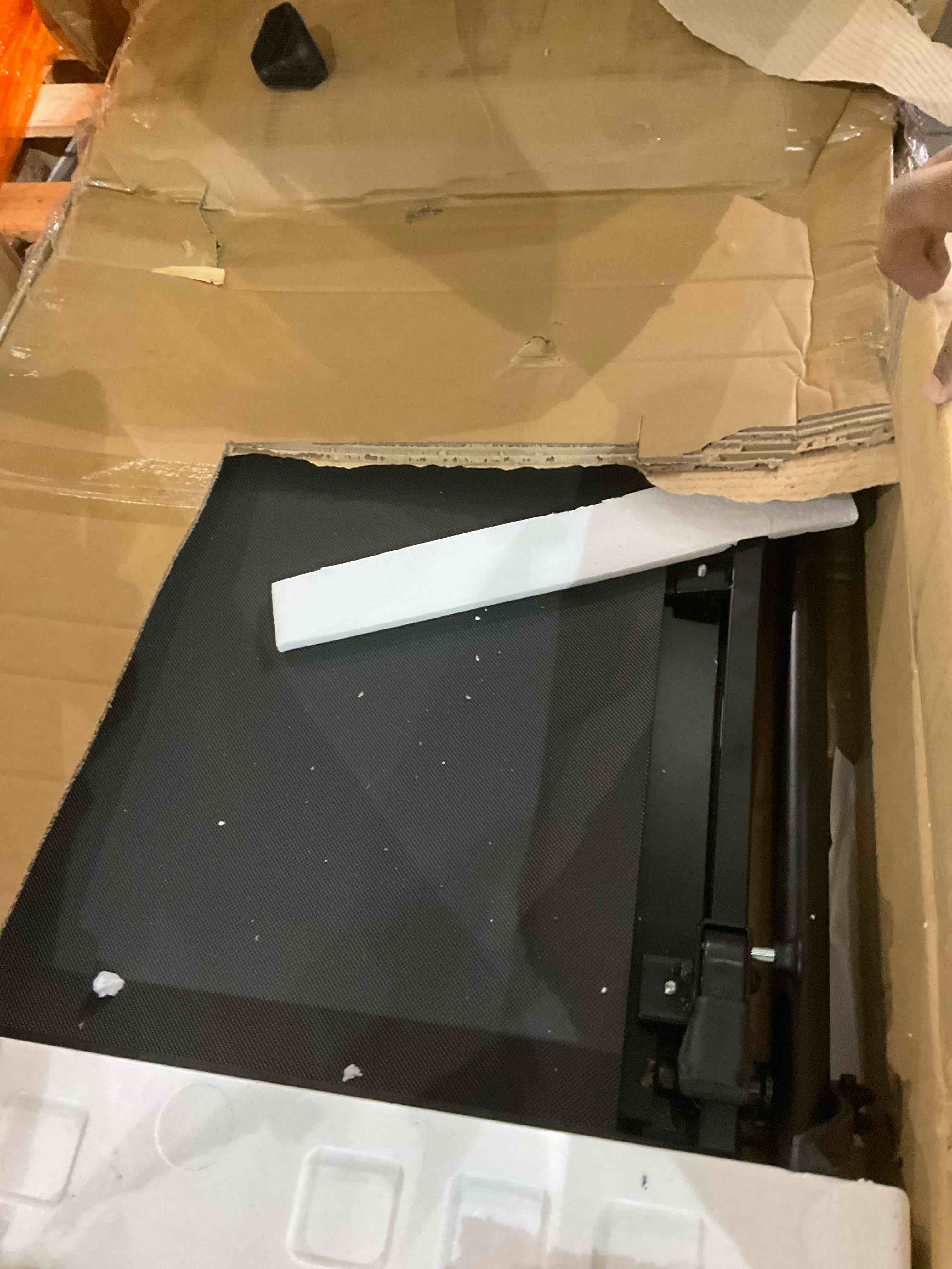 https://s3.amazonaws.com/lotting-images-prod/bidfta/PPE0321039_1731070757531.jpeg
