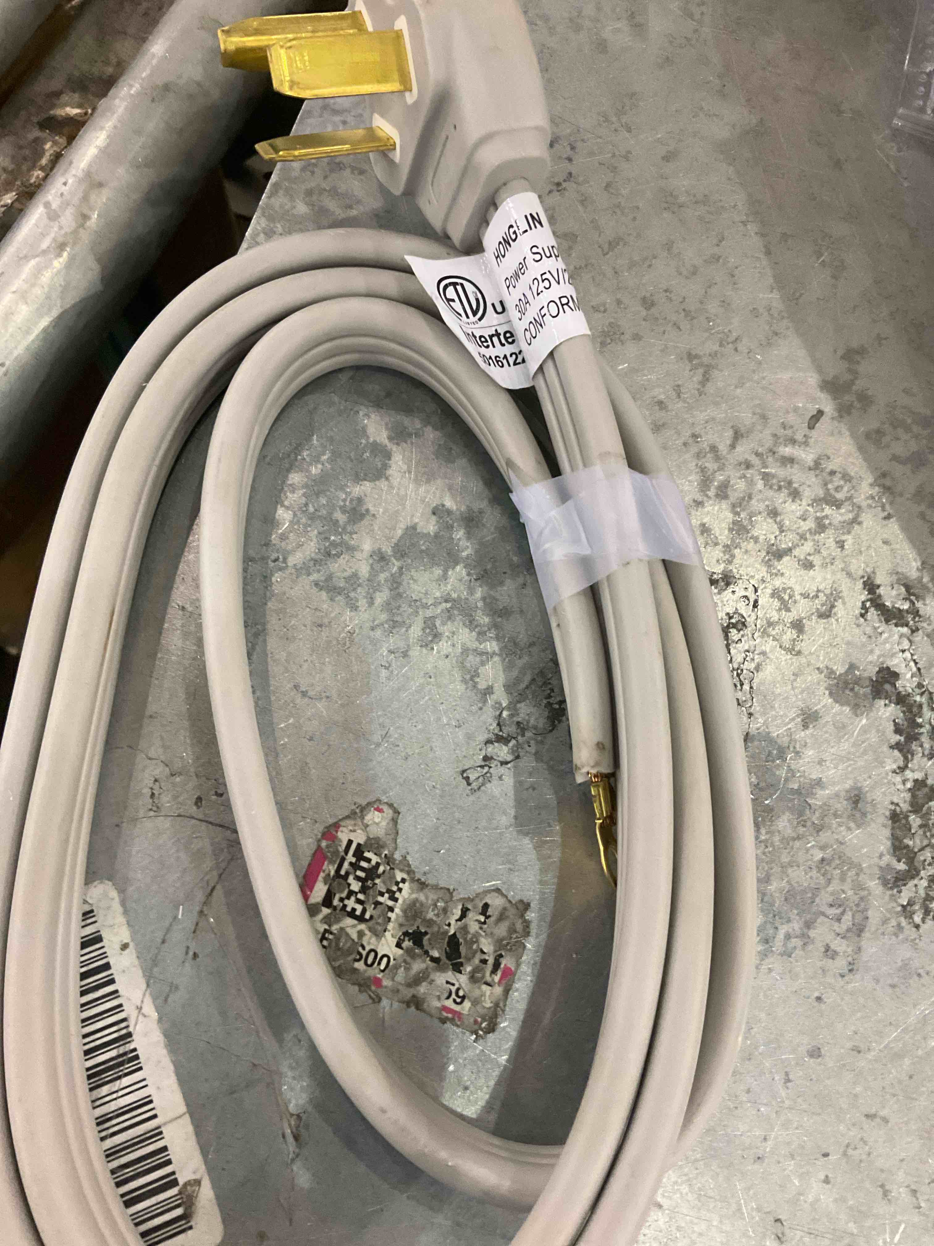 https://s3.amazonaws.com/lotting-images-prod/bidfta/PPE0321103_1731002382780.jpeg