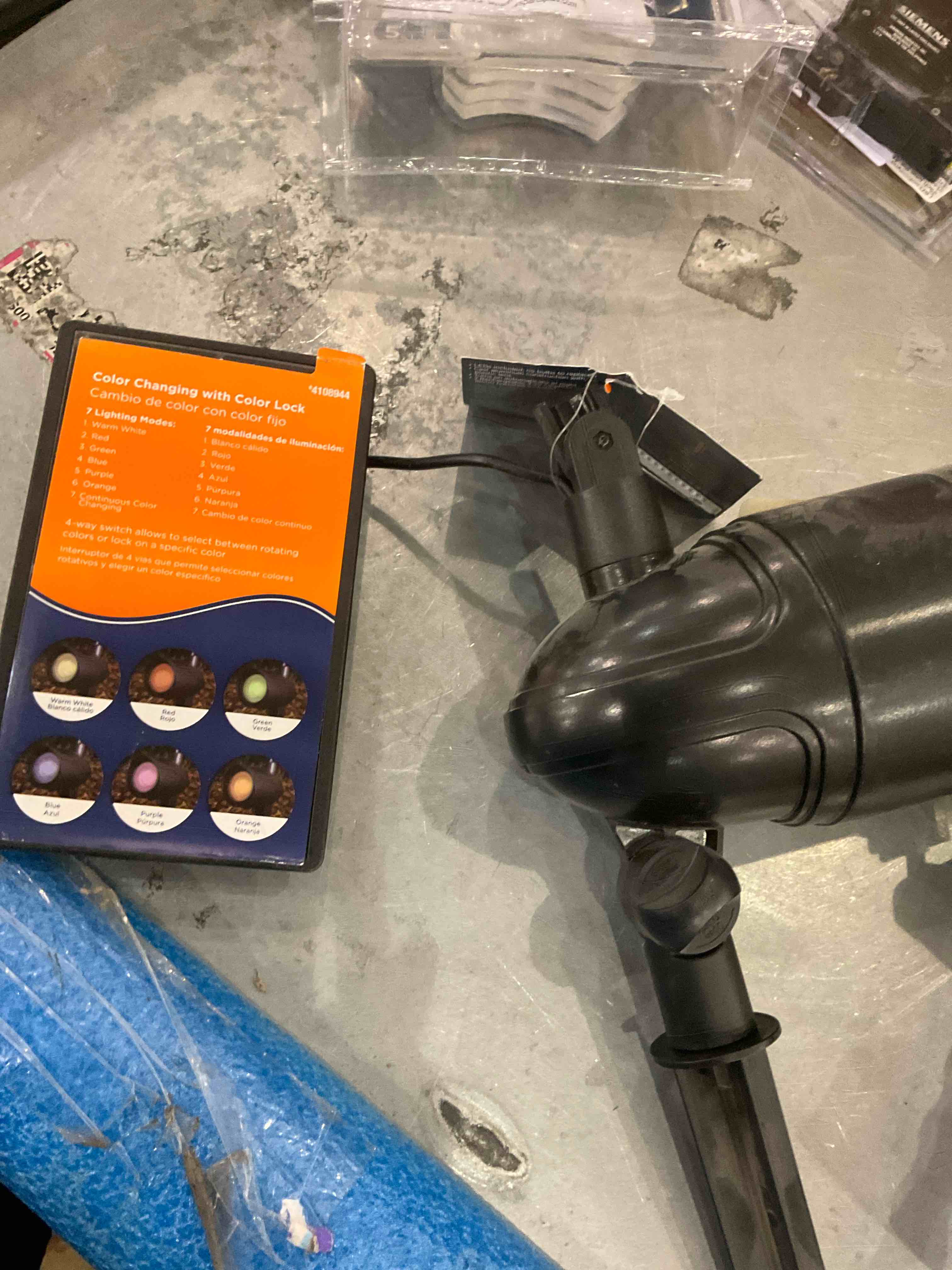 Harbor Breeze 180-Lumen Black Solar LED Flood Light