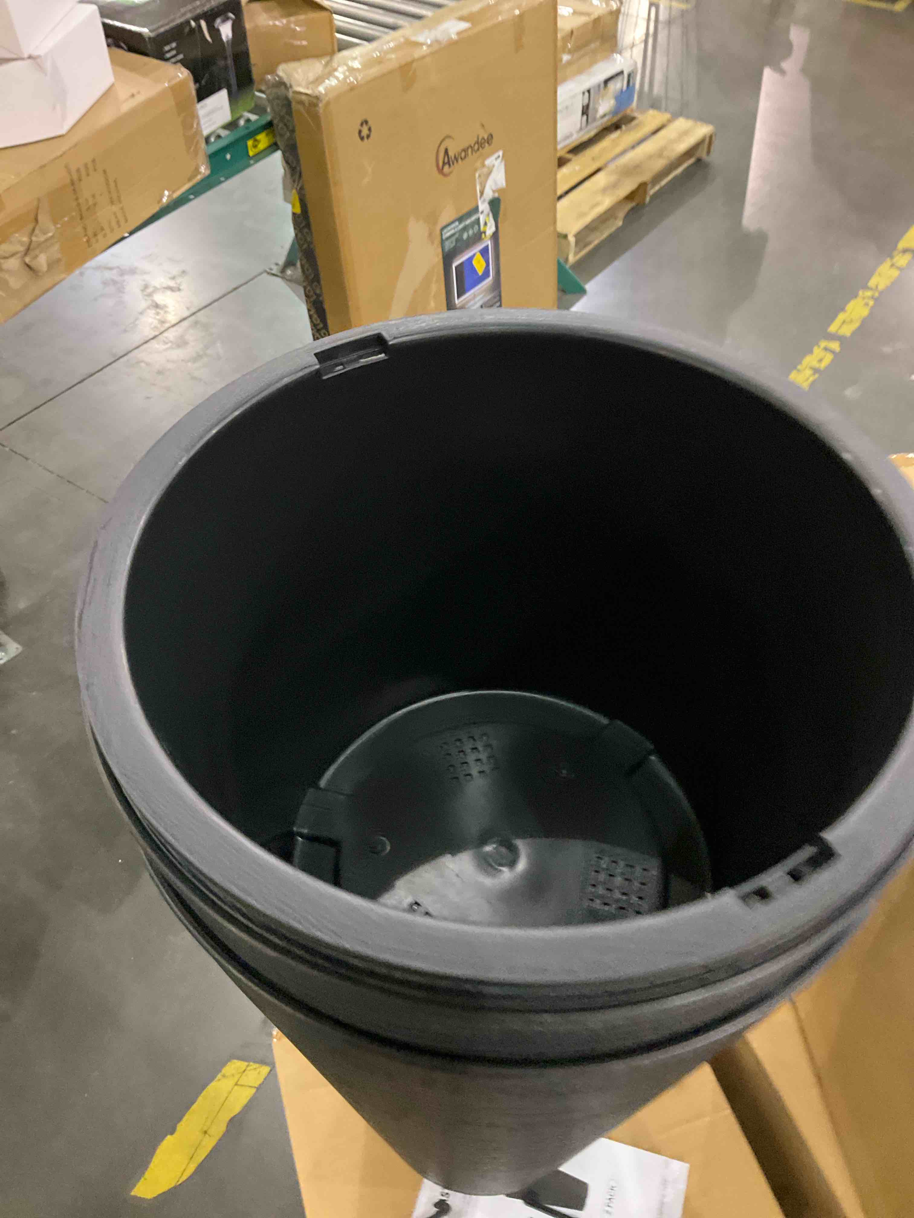 https://s3.amazonaws.com/lotting-images-prod/bidfta/PPE0321348_1730460956613.jpeg