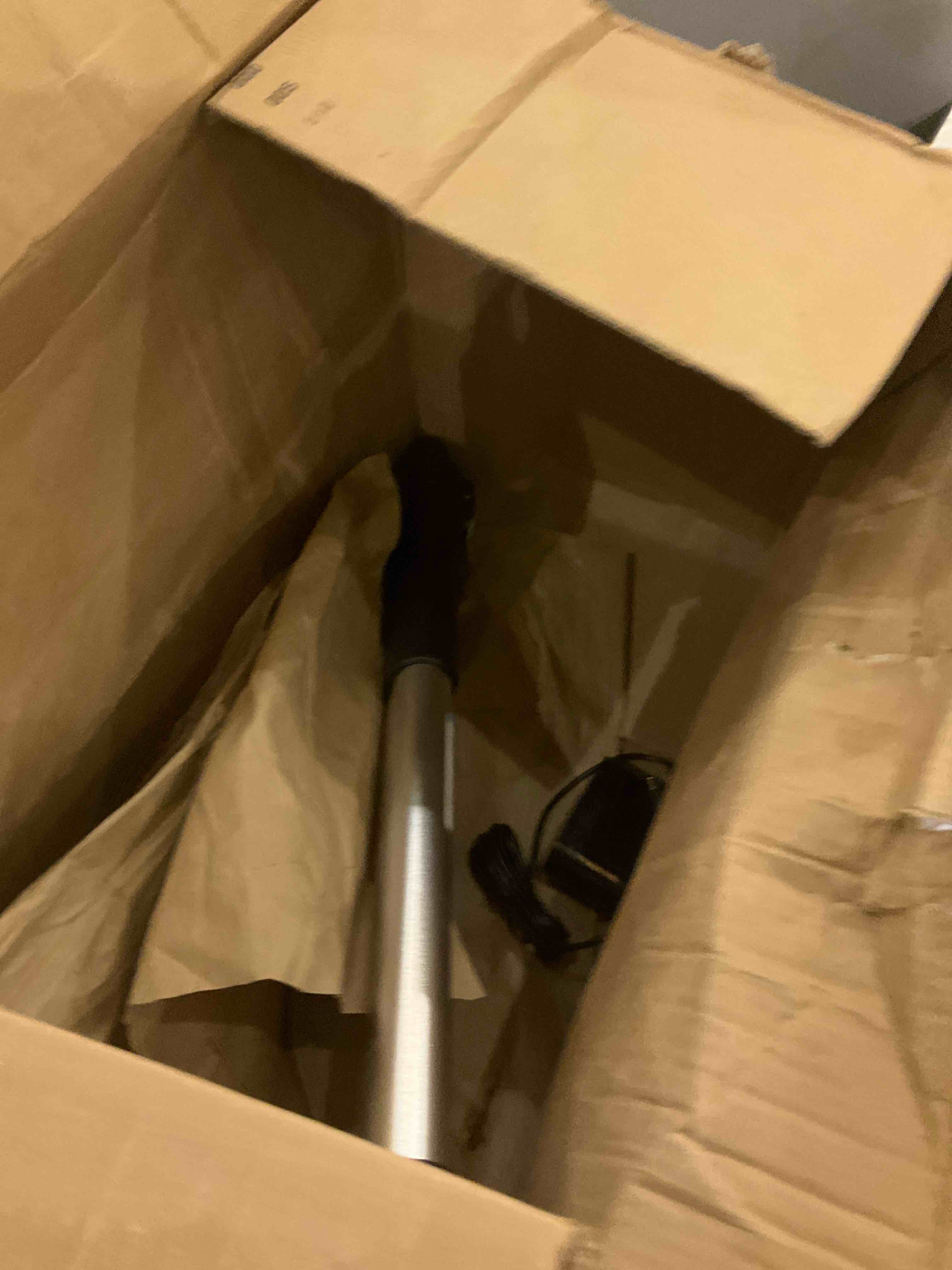 https://s3.amazonaws.com/lotting-images-prod/bidfta/PPE0321578_1730308044030.jpeg