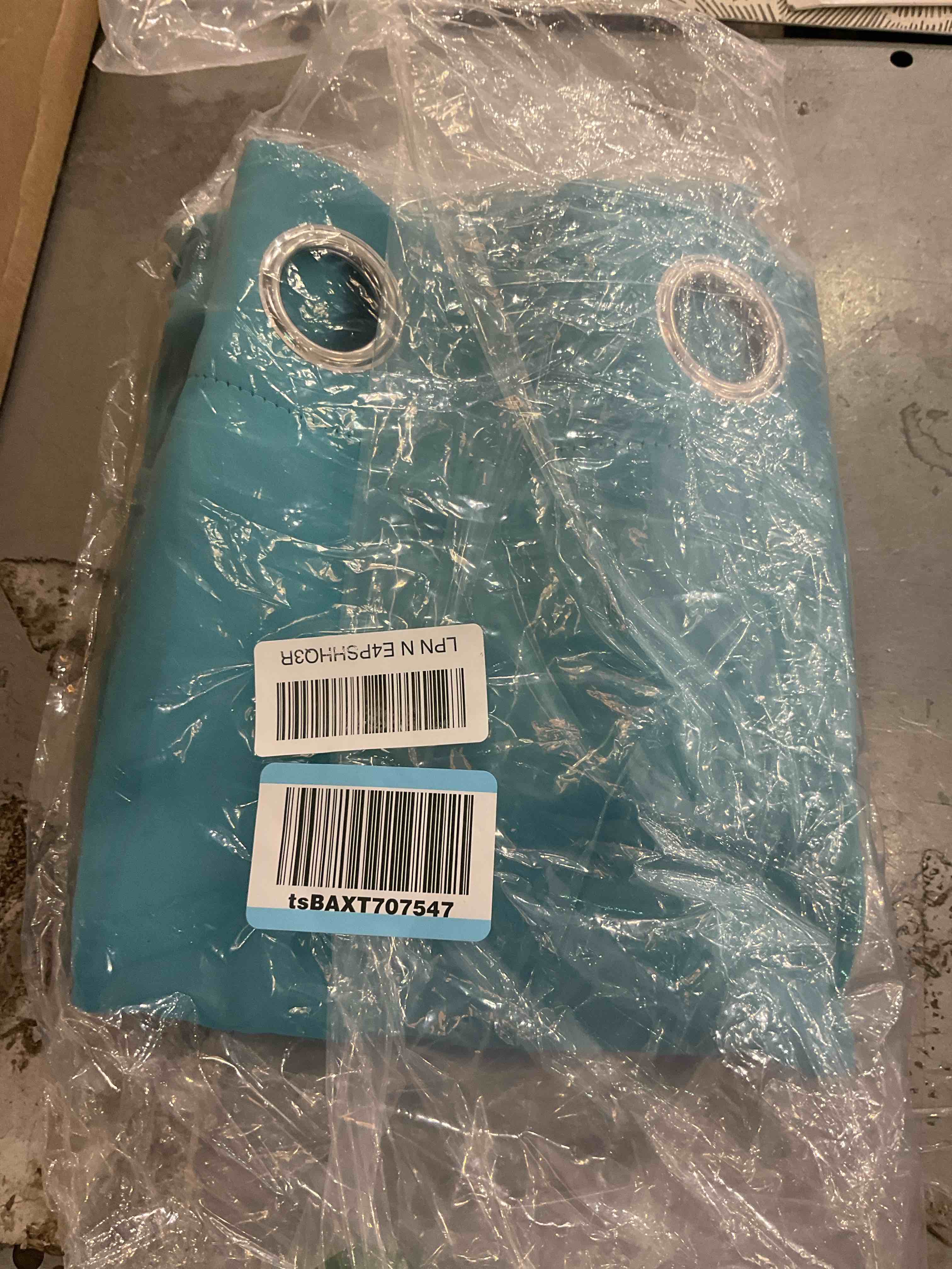 https://s3.amazonaws.com/lotting-images-prod/bidfta/PPE0321714_1727896432351.jpeg