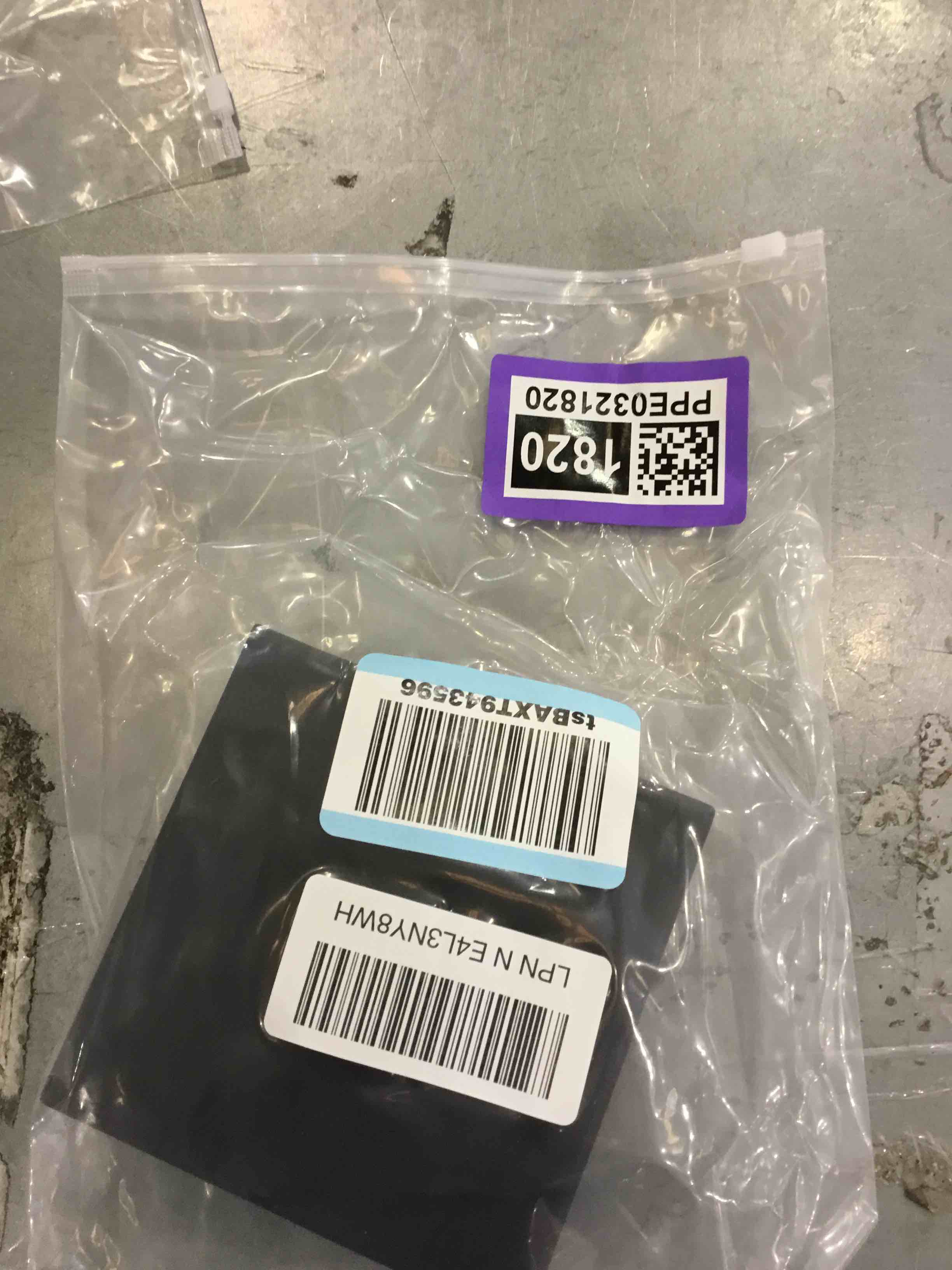 https://s3.amazonaws.com/lotting-images-prod/bidfta/PPE0321820_1727795029405.jpeg