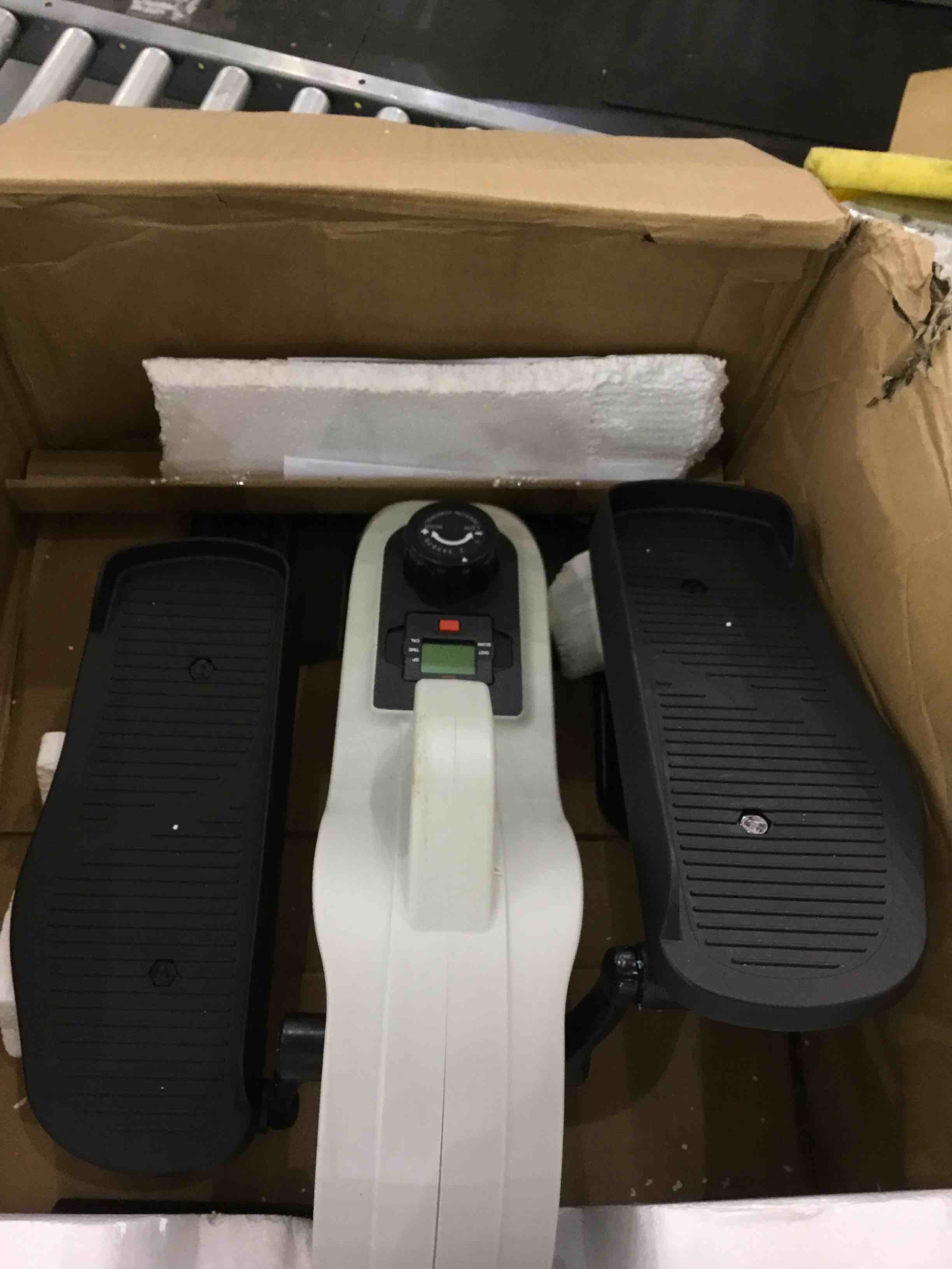 https://s3.amazonaws.com/lotting-images-prod/bidfta/PPE0321891_1727708487286.jpeg