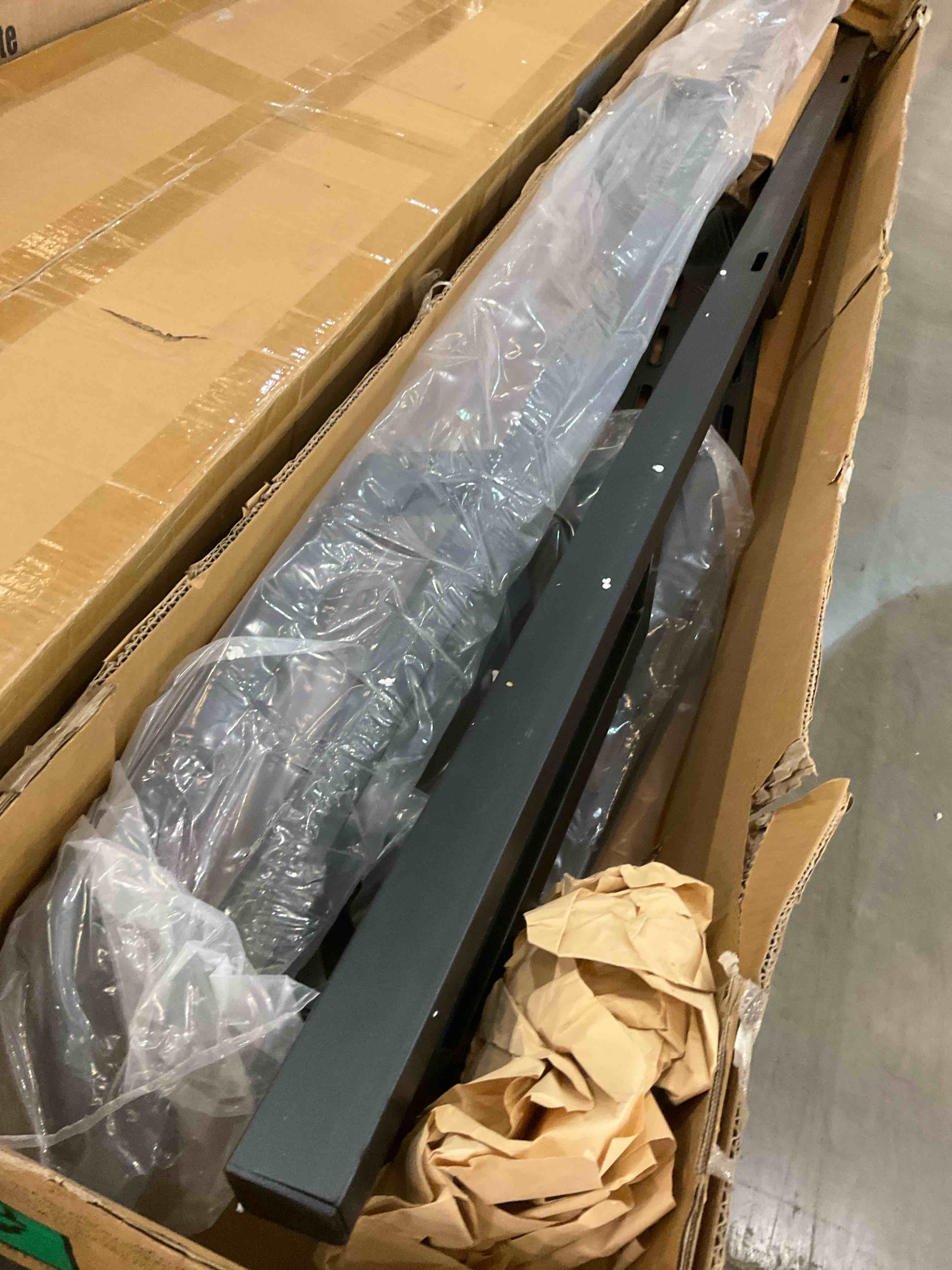 https://s3.amazonaws.com/lotting-images-prod/bidfta/PPE0323556_1734108181109.jpeg