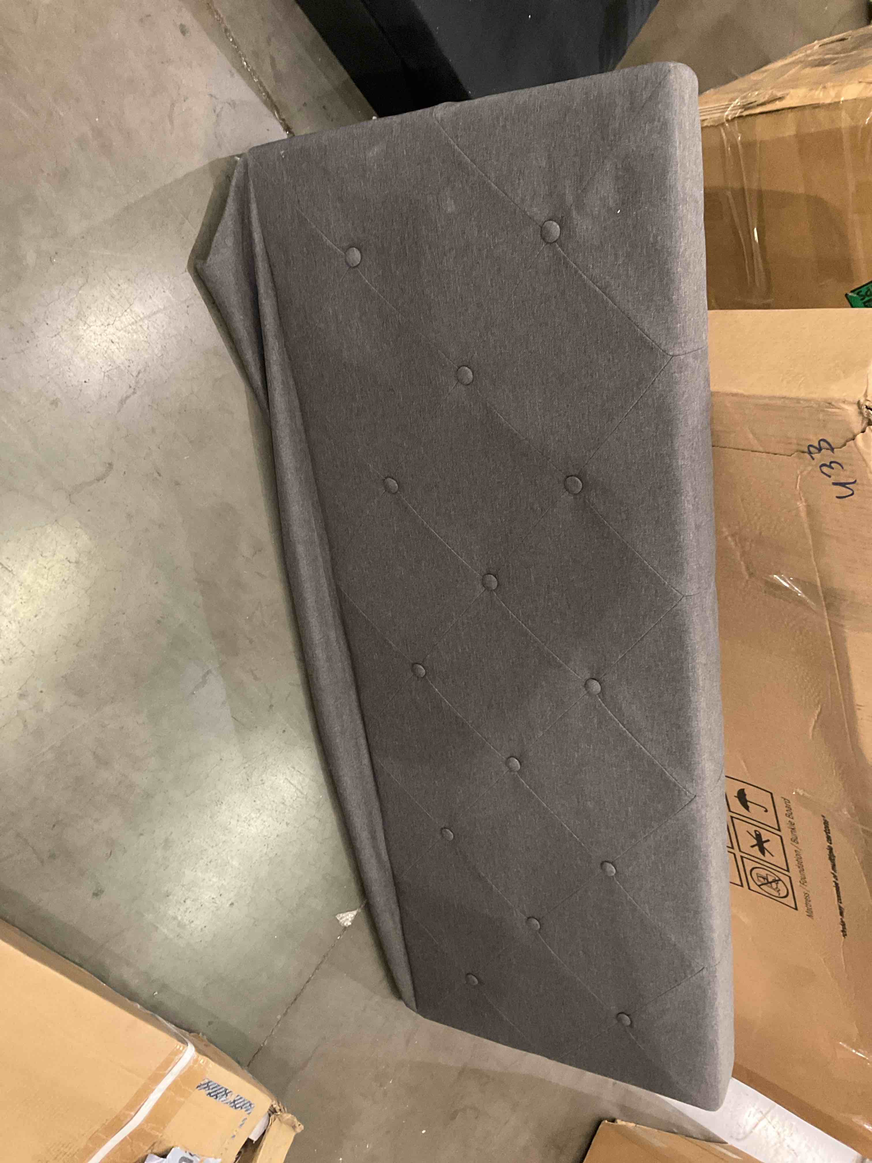 https://s3.amazonaws.com/lotting-images-prod/bidfta/PPE0323700_1734016054196.jpeg