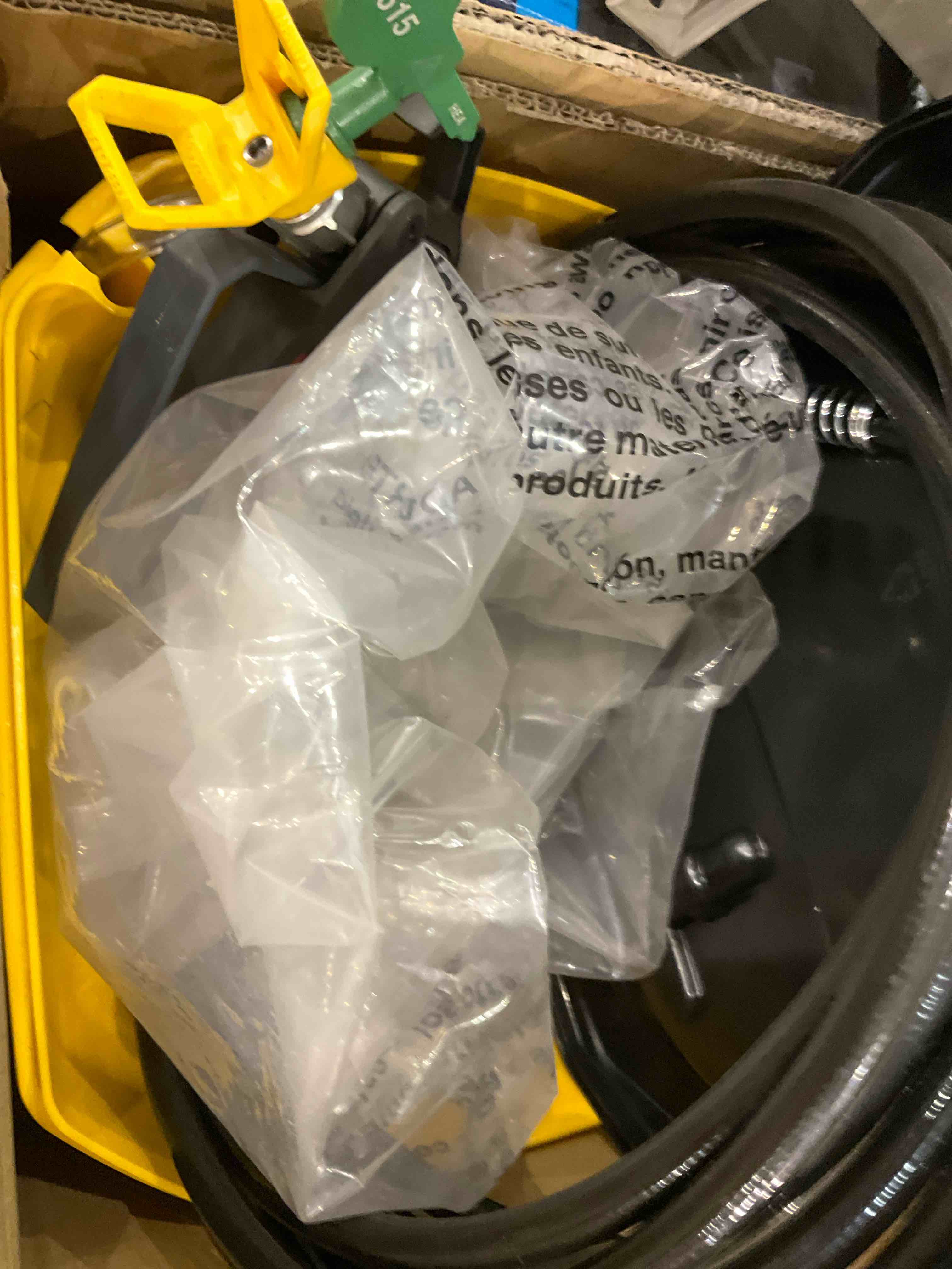https://s3.amazonaws.com/lotting-images-prod/bidfta/PPE0324970_1737637573383.jpeg