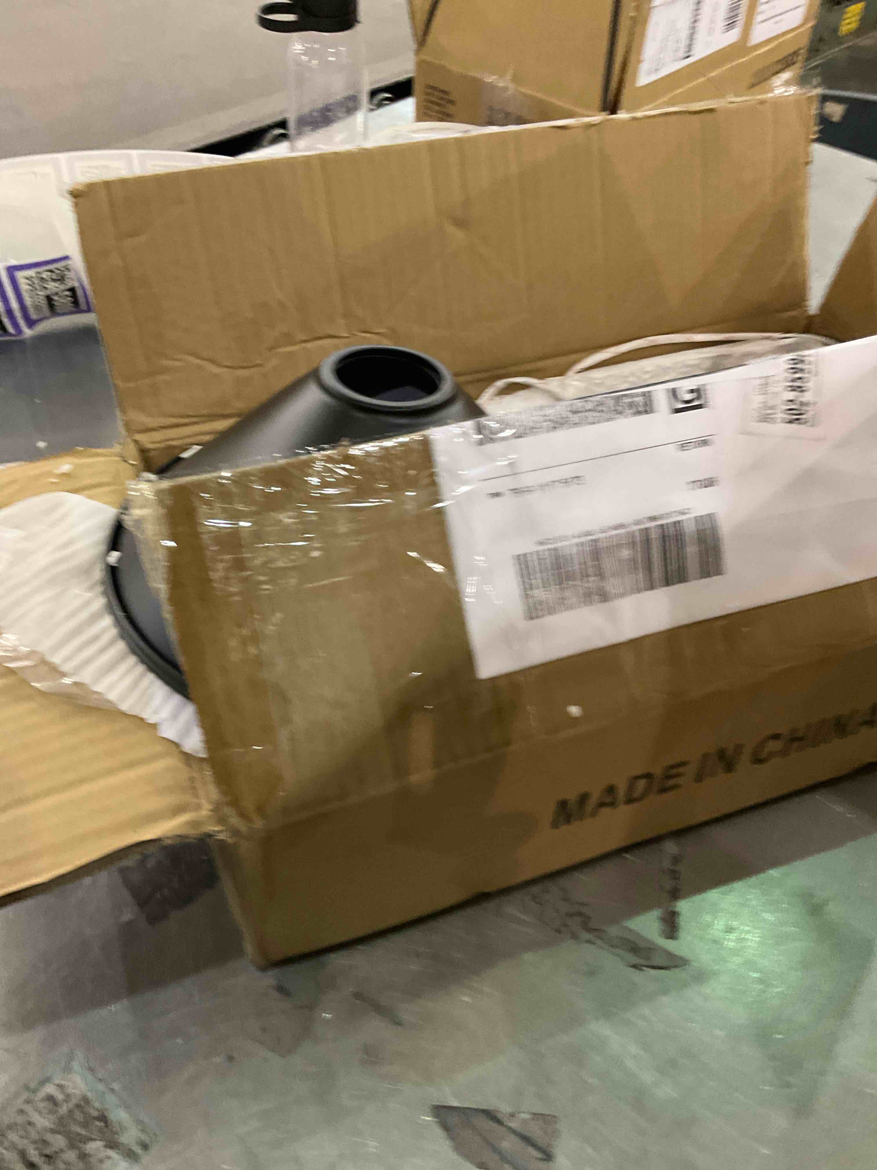 https://s3.amazonaws.com/lotting-images-prod/bidfta/PPE0325810_1732564322124.jpeg