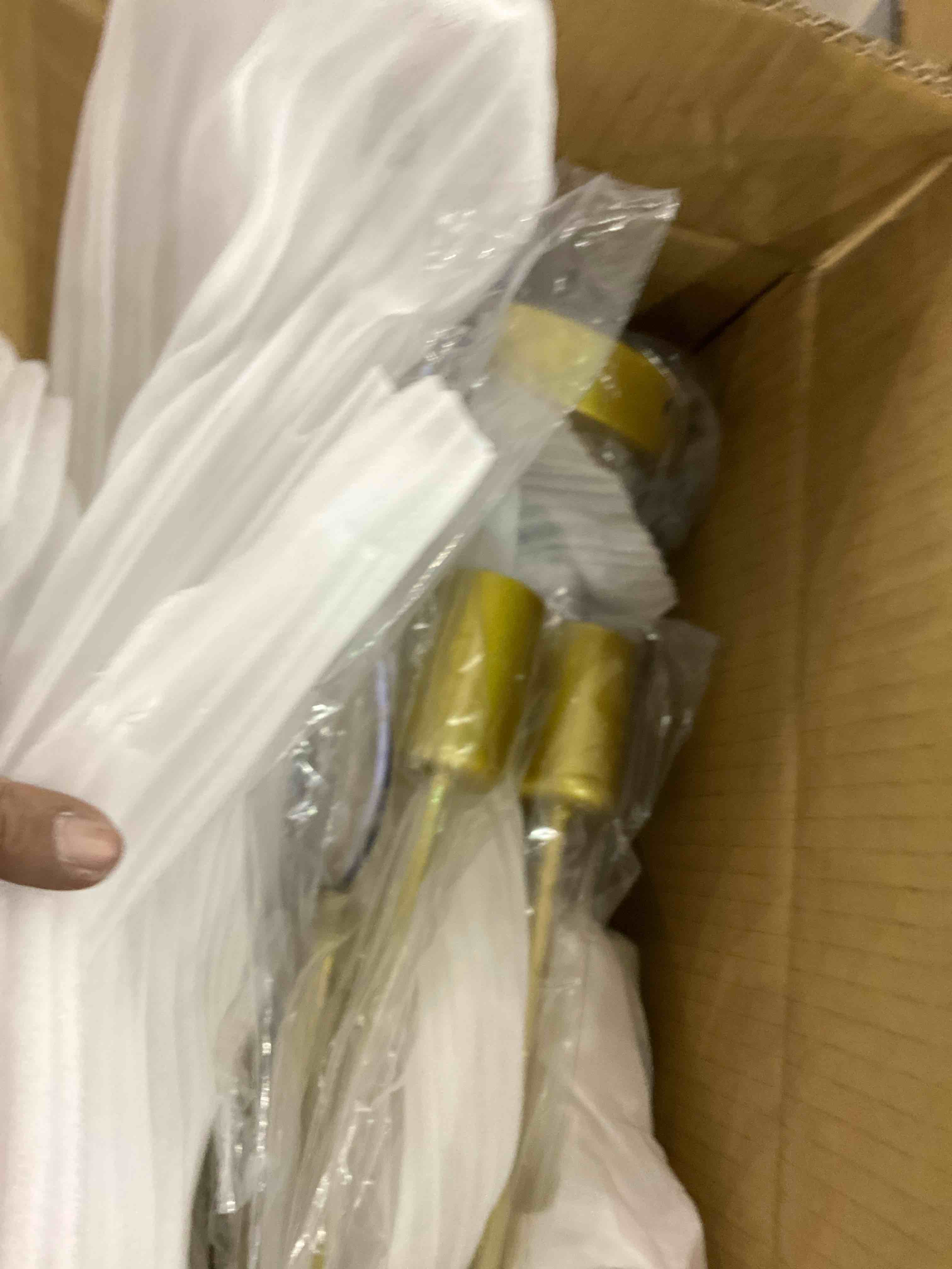 https://s3.amazonaws.com/lotting-images-prod/bidfta/PPE0325812_1732564016397.jpeg