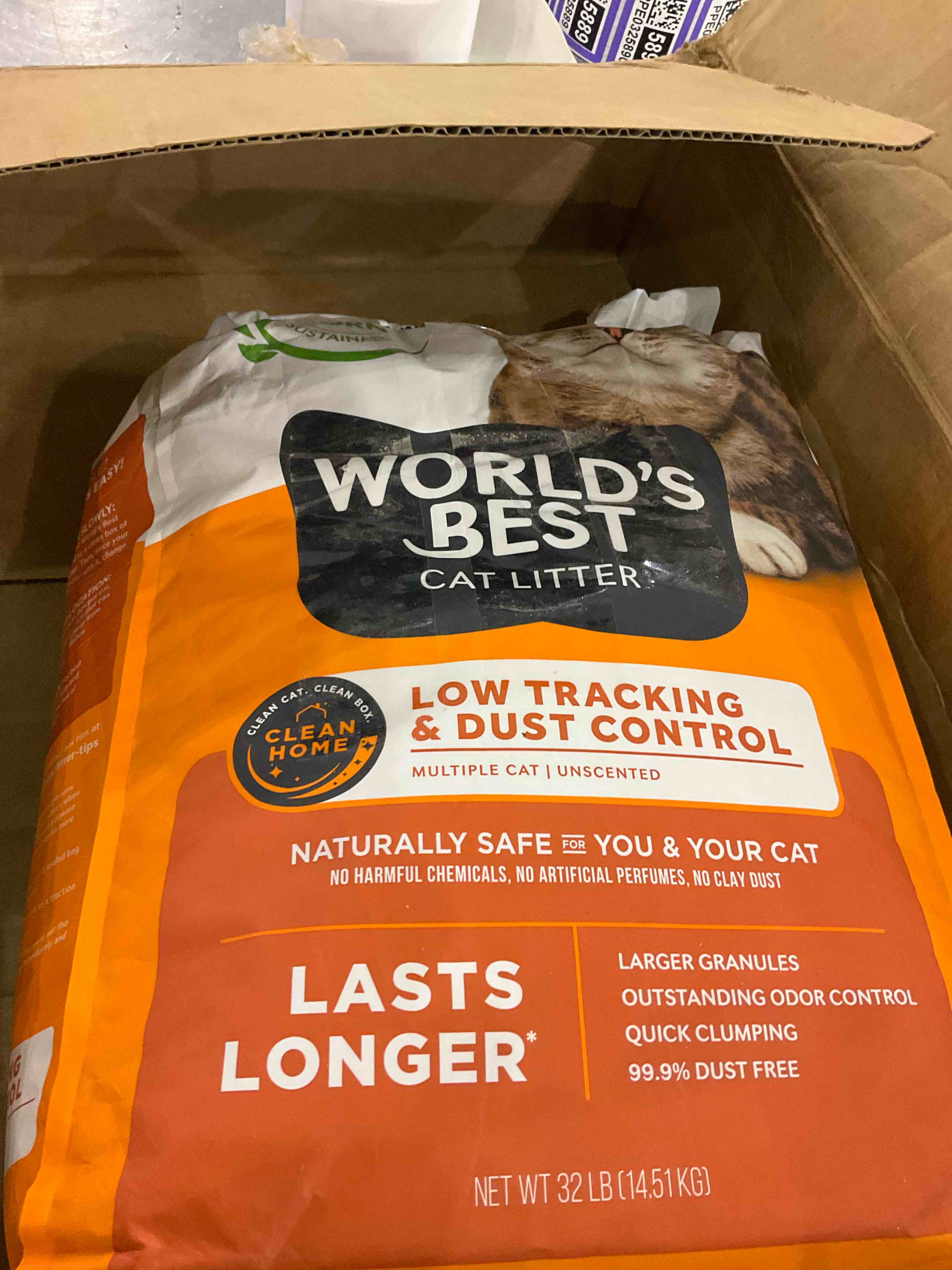 WORLD'S BEST CAT LITTER Comfort Care Unscented, 32-Pounds - Natural Ingredients, Quick Clumping, Flushable, 99% Dust Free & Made in USA - Long-Lasting Odor Control & Easy Scooping packaging may vary