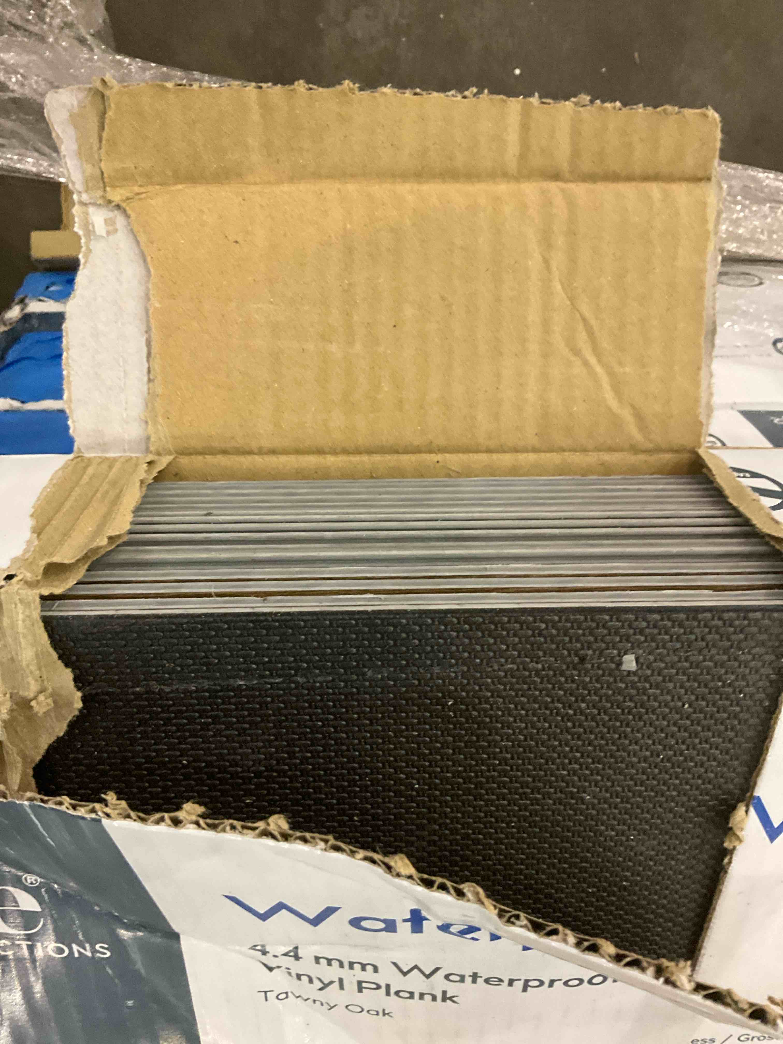 https://s3.amazonaws.com/lotting-images-prod/bidfta/PPE0326021_1730983491450.jpeg