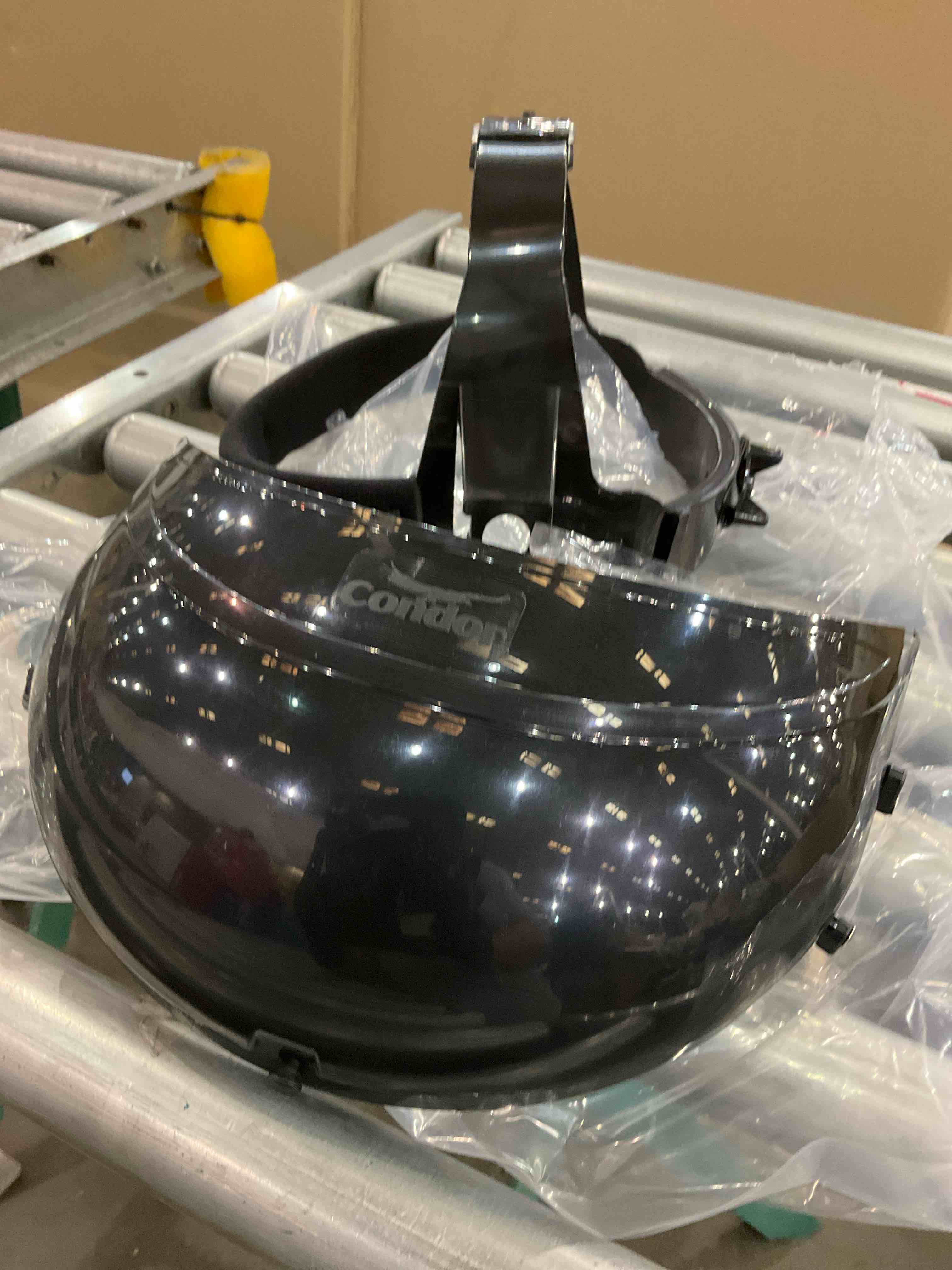 https://s3.amazonaws.com/lotting-images-prod/bidfta/PPE0326312_1730835277863.jpeg