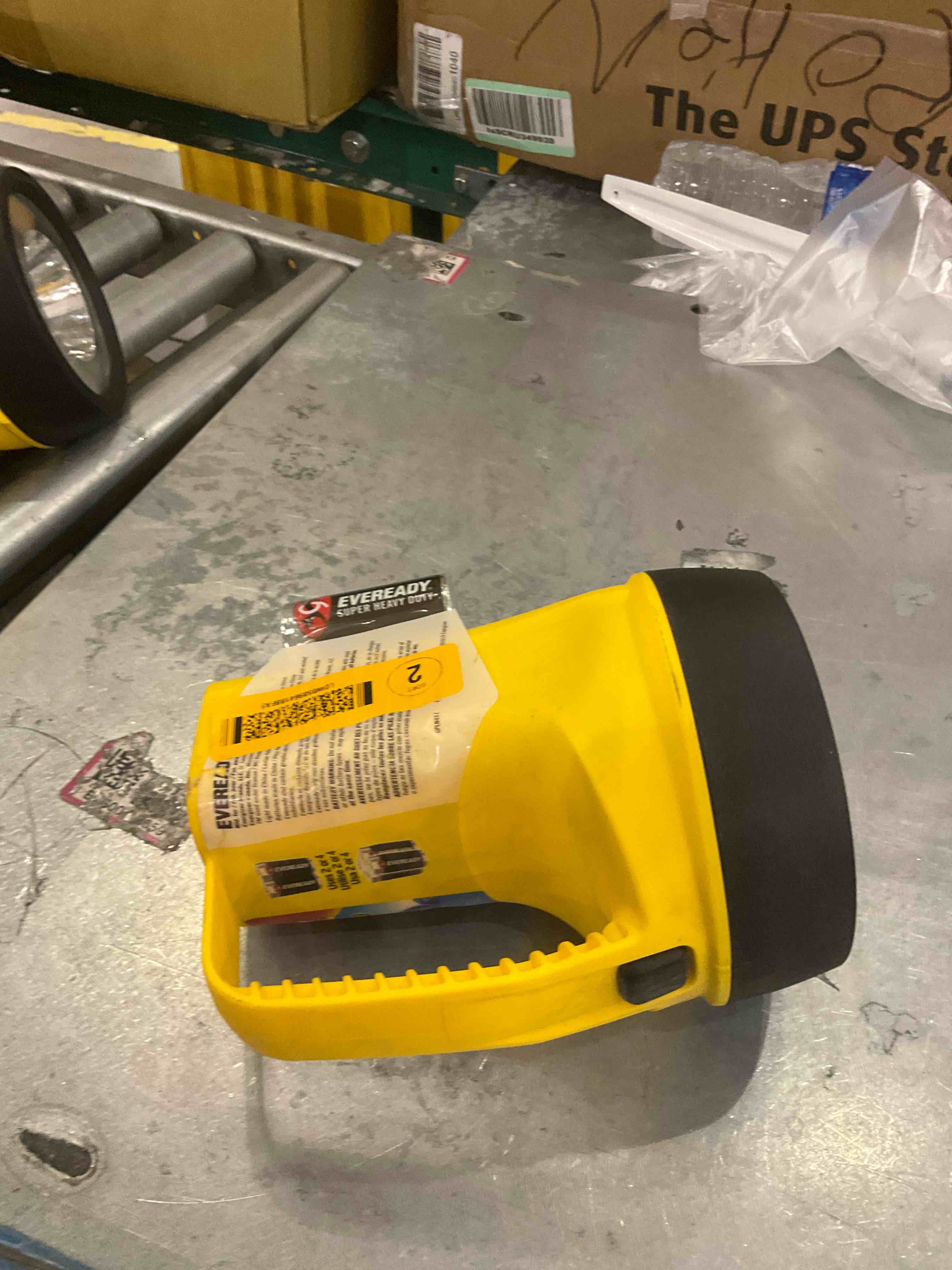 https://s3.amazonaws.com/lotting-images-prod/bidfta/PPE0326369_1730819849410.jpeg