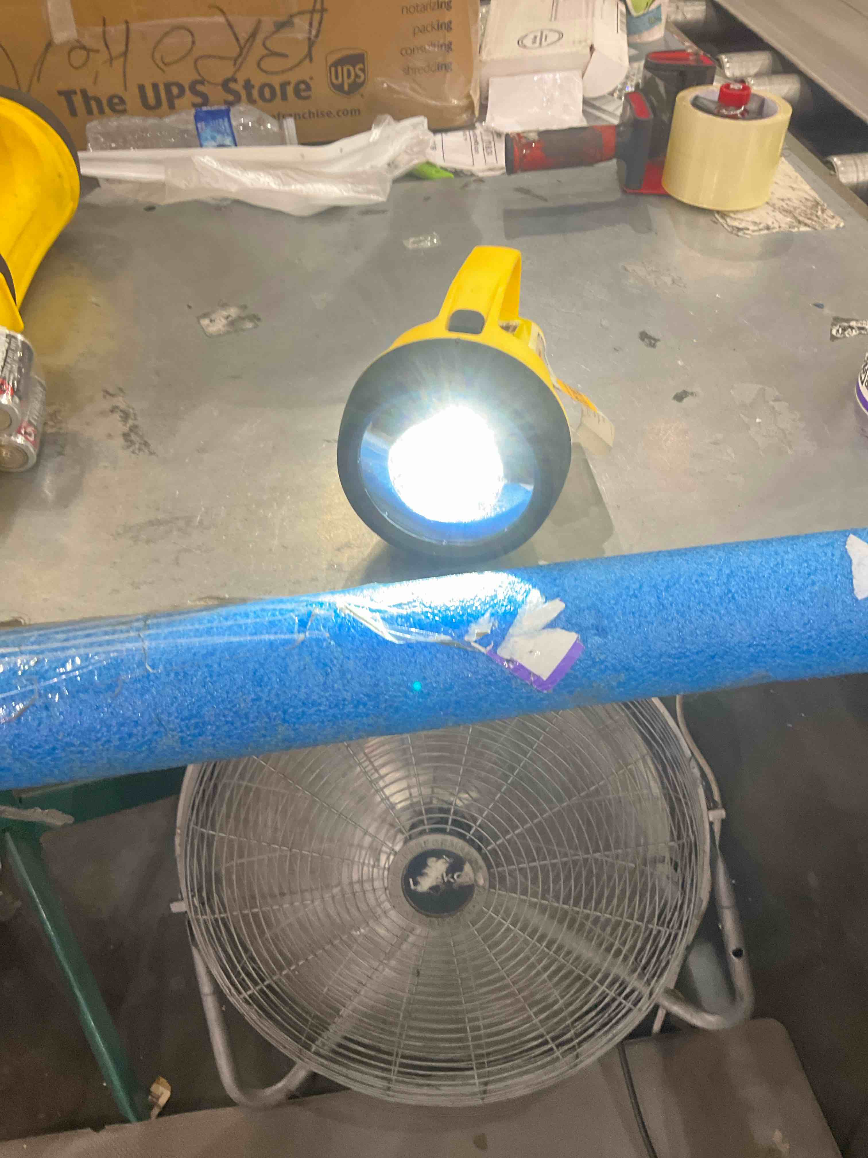 https://s3.amazonaws.com/lotting-images-prod/bidfta/PPE0326369_1730820154414.jpeg