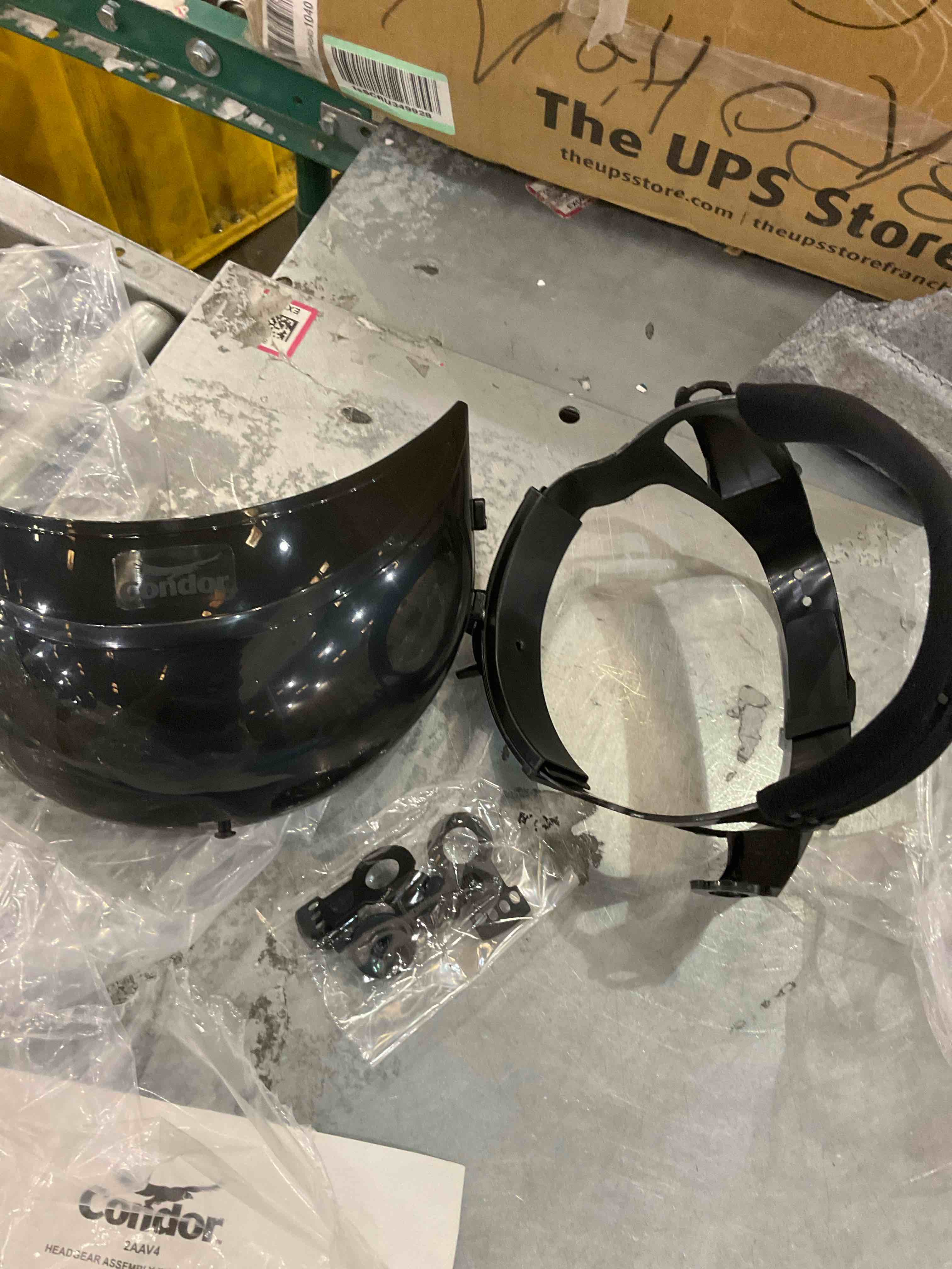https://s3.amazonaws.com/lotting-images-prod/bidfta/PPE0326440_1730748831630.jpeg