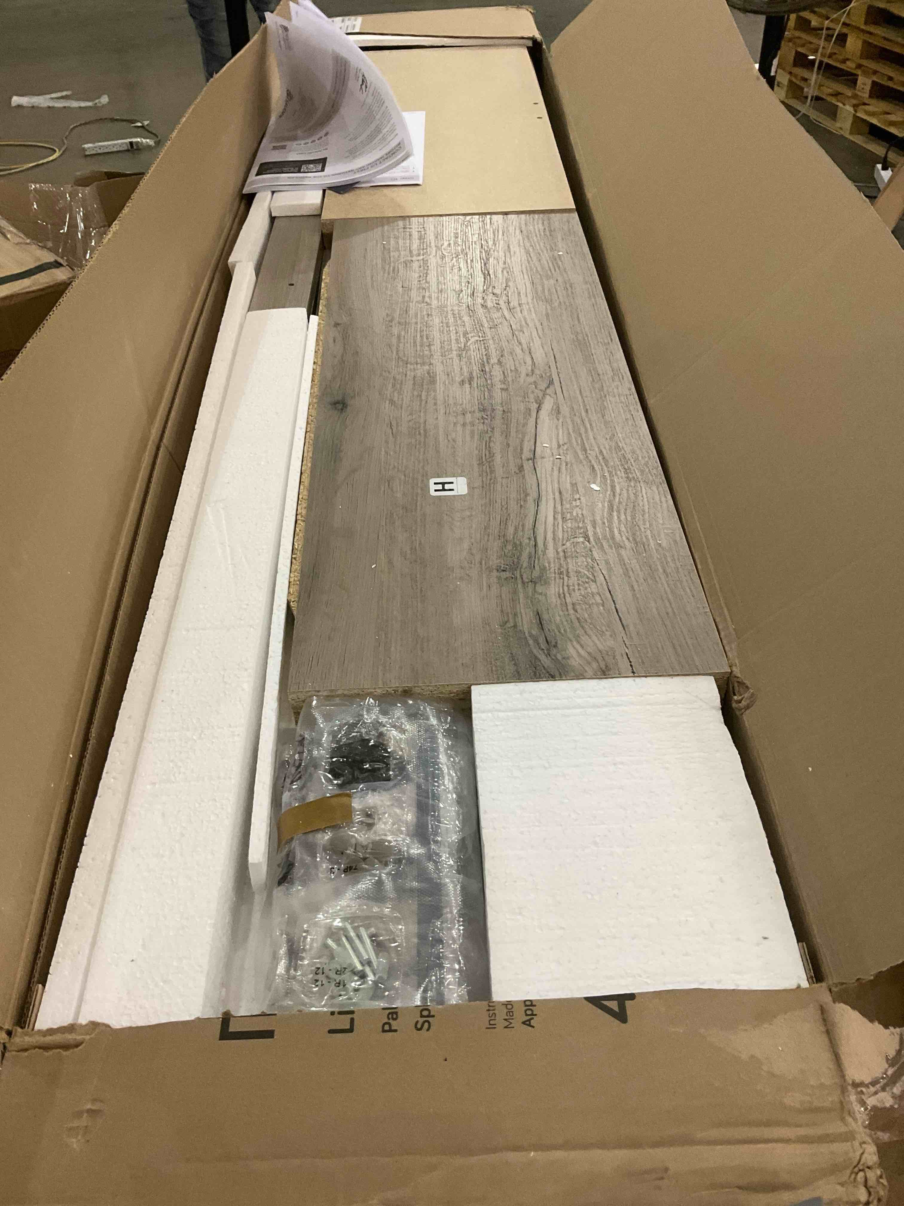 https://s3.amazonaws.com/lotting-images-prod/bidfta/PPE0326791_1730473450364.jpeg