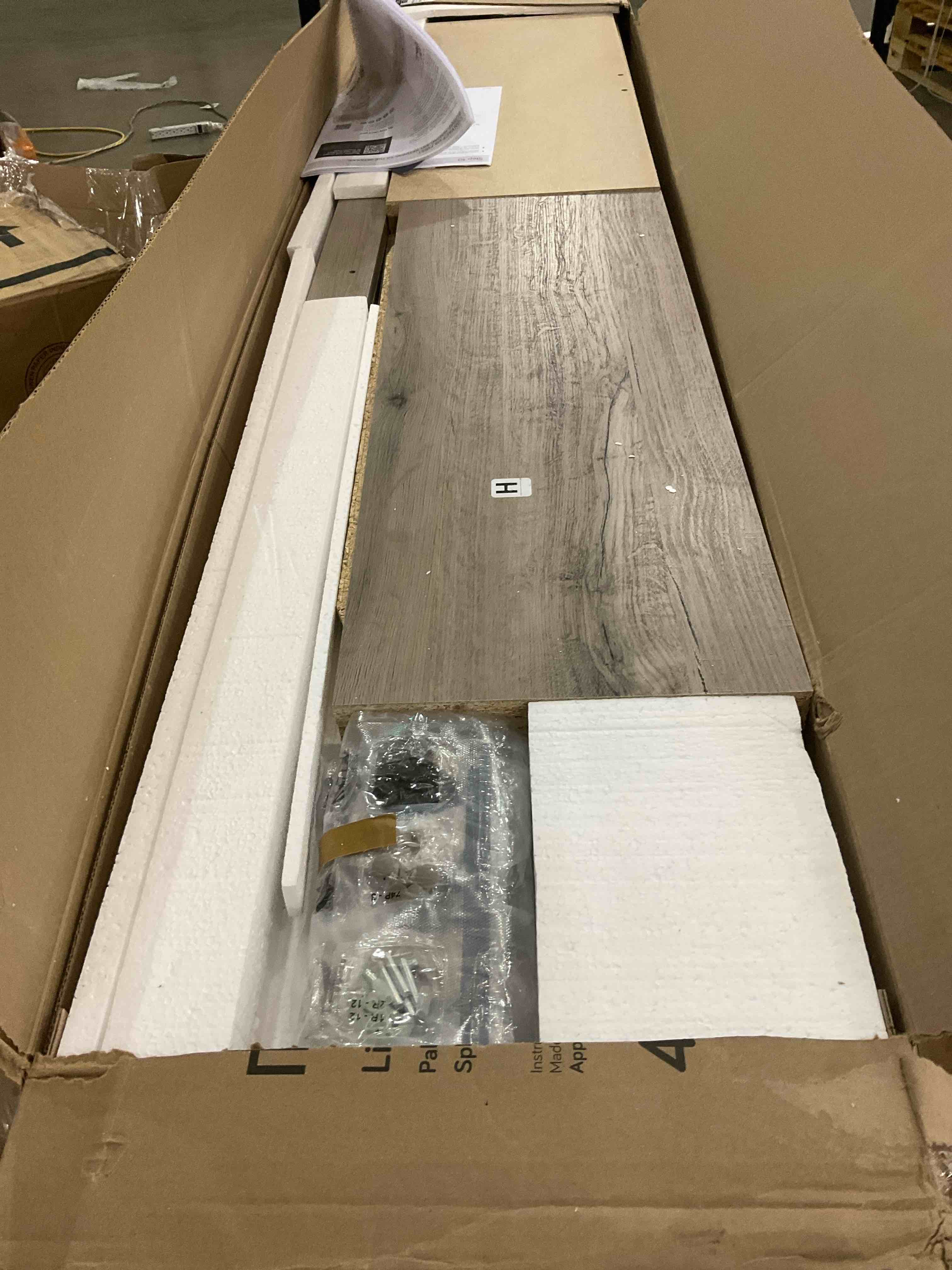https://s3.amazonaws.com/lotting-images-prod/bidfta/PPE0326791_1730473451357.jpeg
