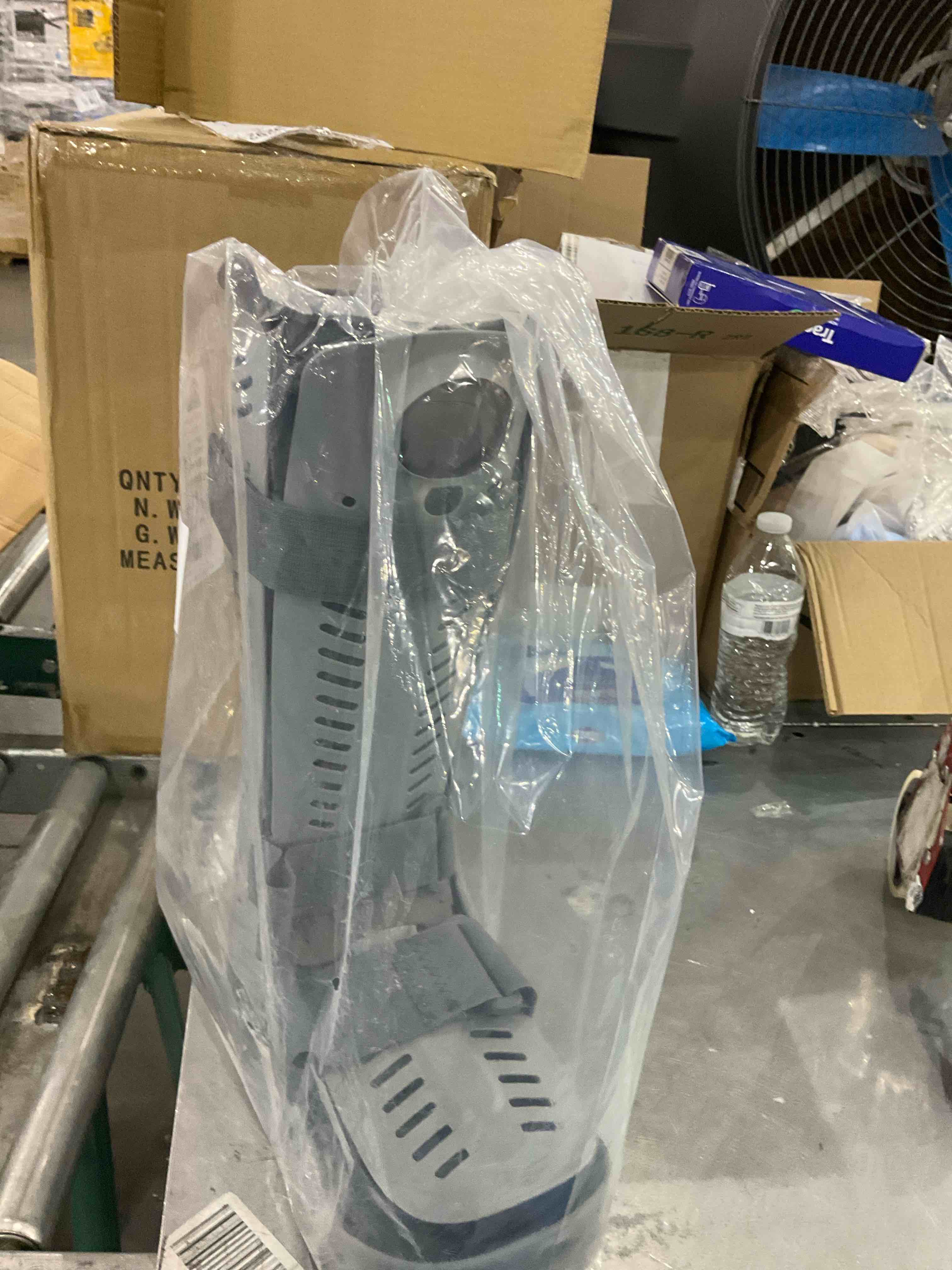 https://s3.amazonaws.com/lotting-images-prod/bidfta/PPE0327256_1730204498263.jpeg
