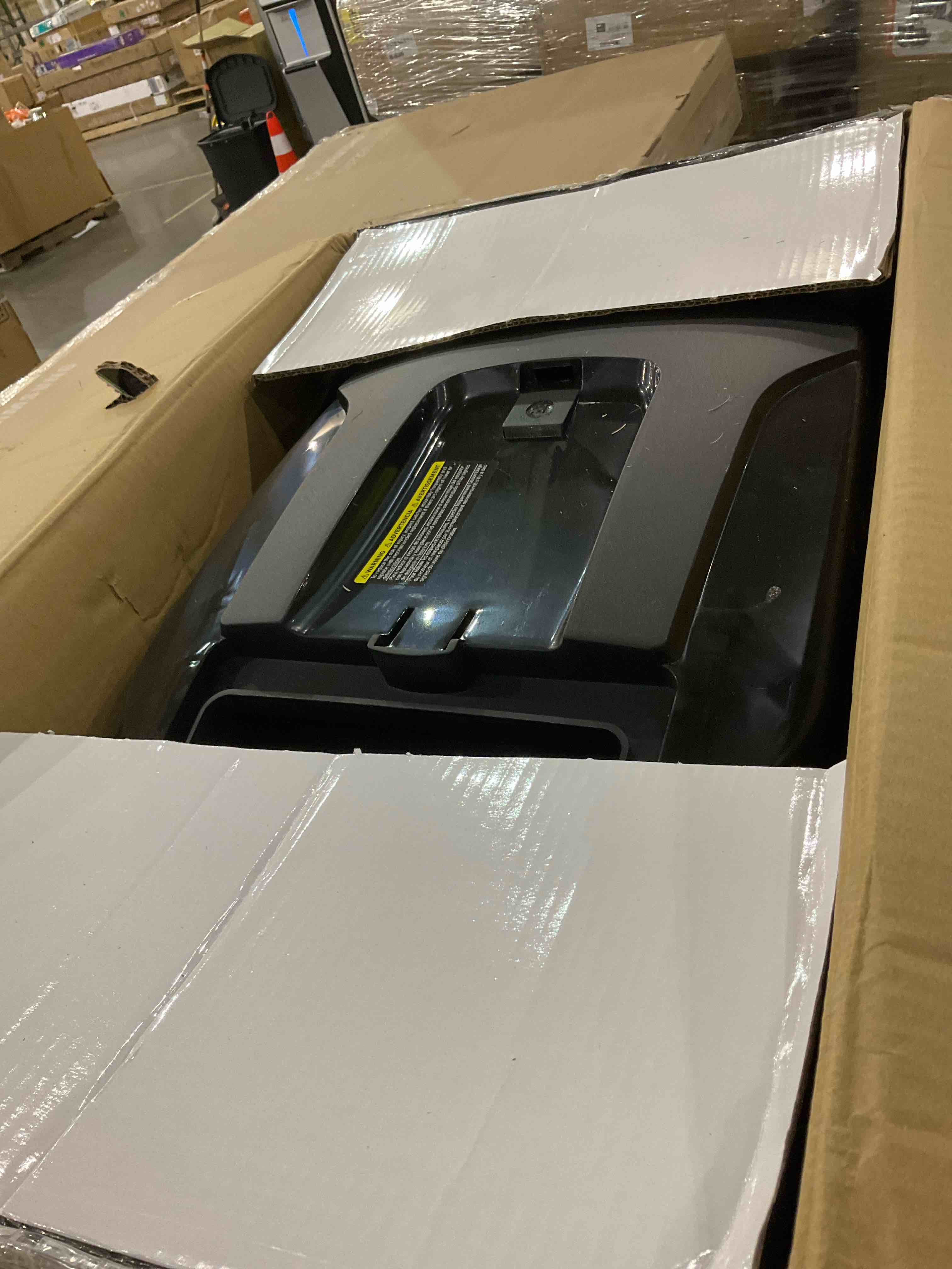 https://s3.amazonaws.com/lotting-images-prod/bidfta/PPE0329458_1729597685037.jpeg