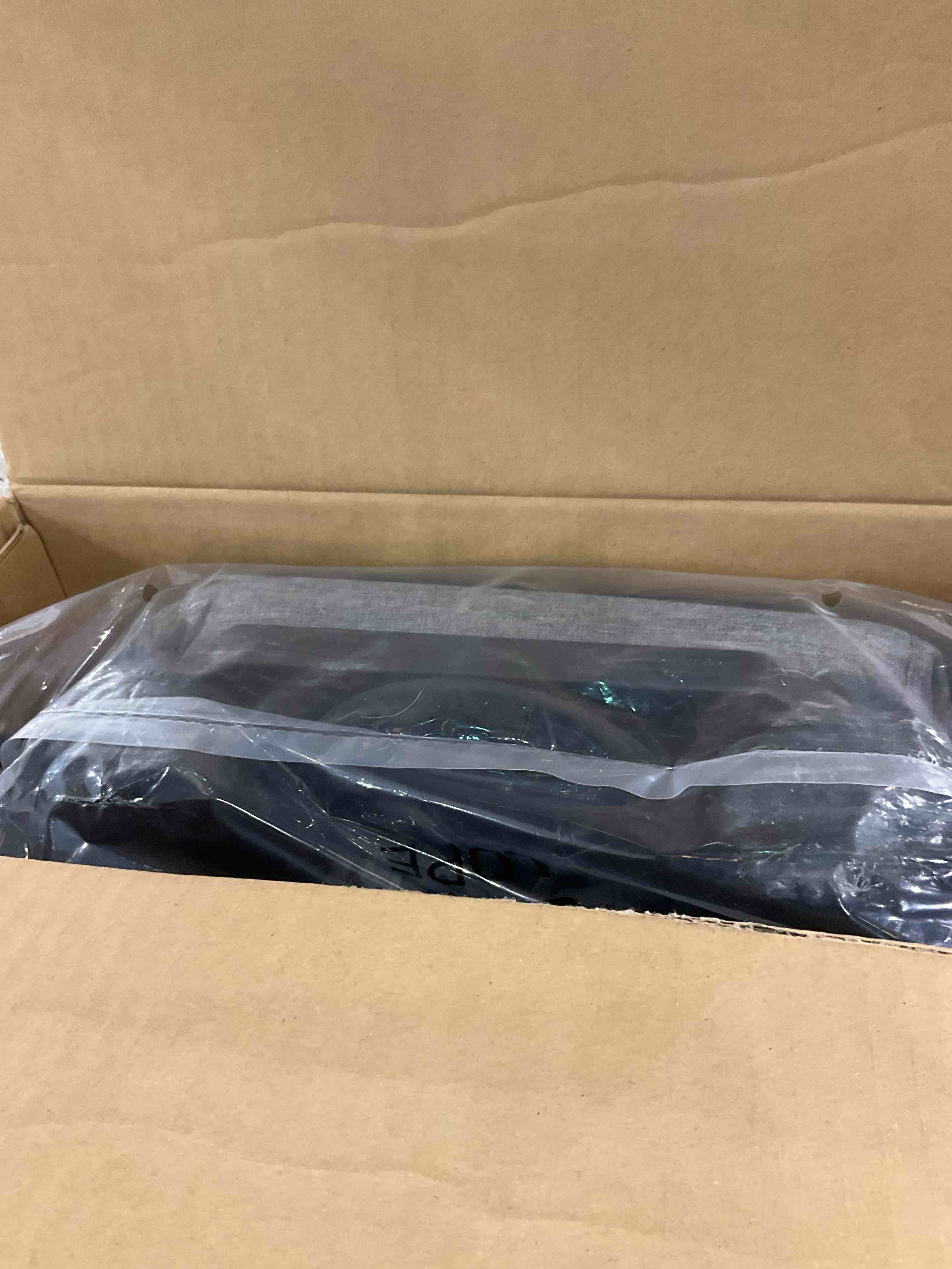 https://s3.amazonaws.com/lotting-images-prod/bidfta/PPE0329928_1729017542321.jpeg
