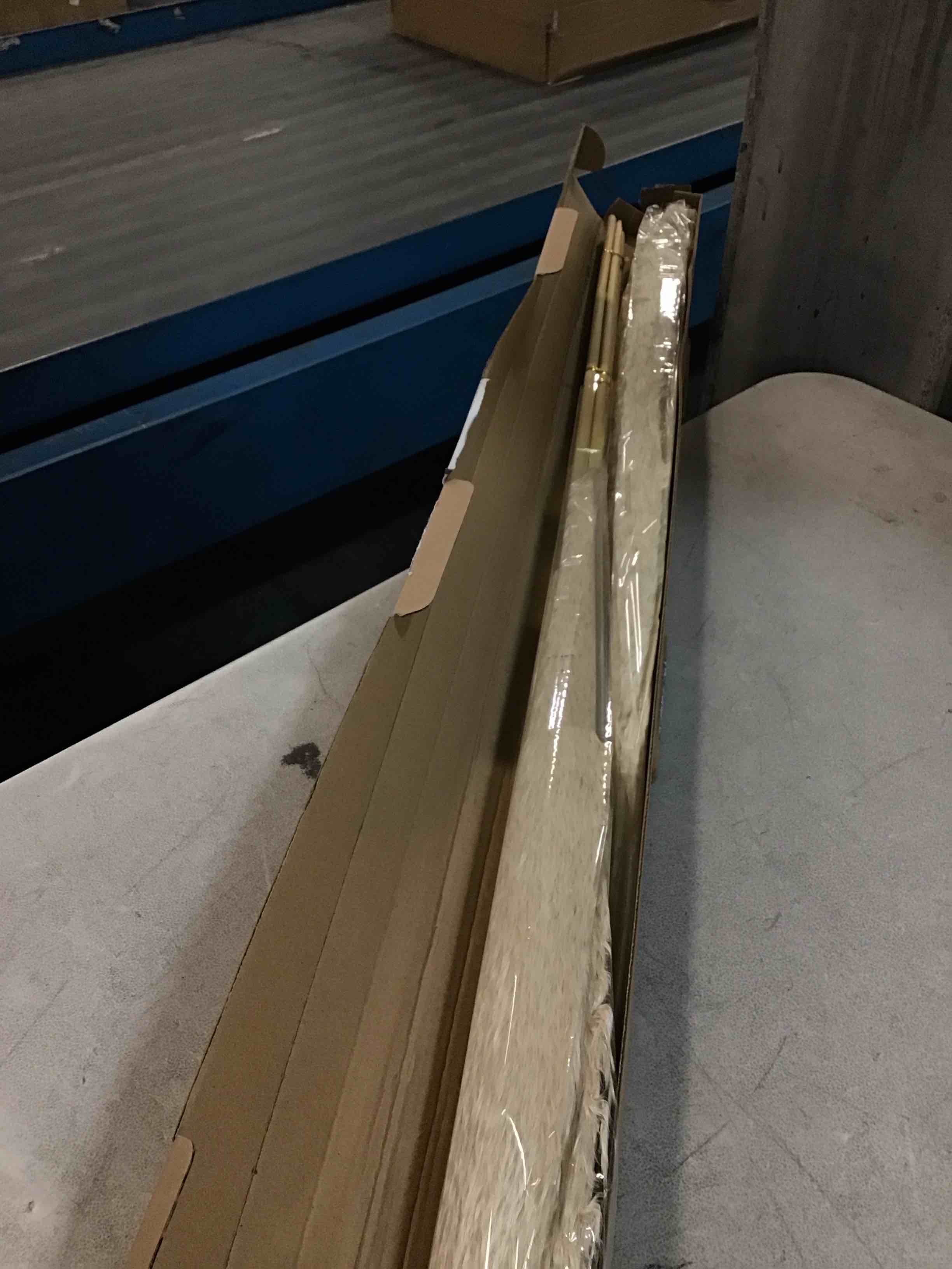 https://s3.amazonaws.com/lotting-images-prod/bidfta/PPE0330286_1728681961881.jpeg