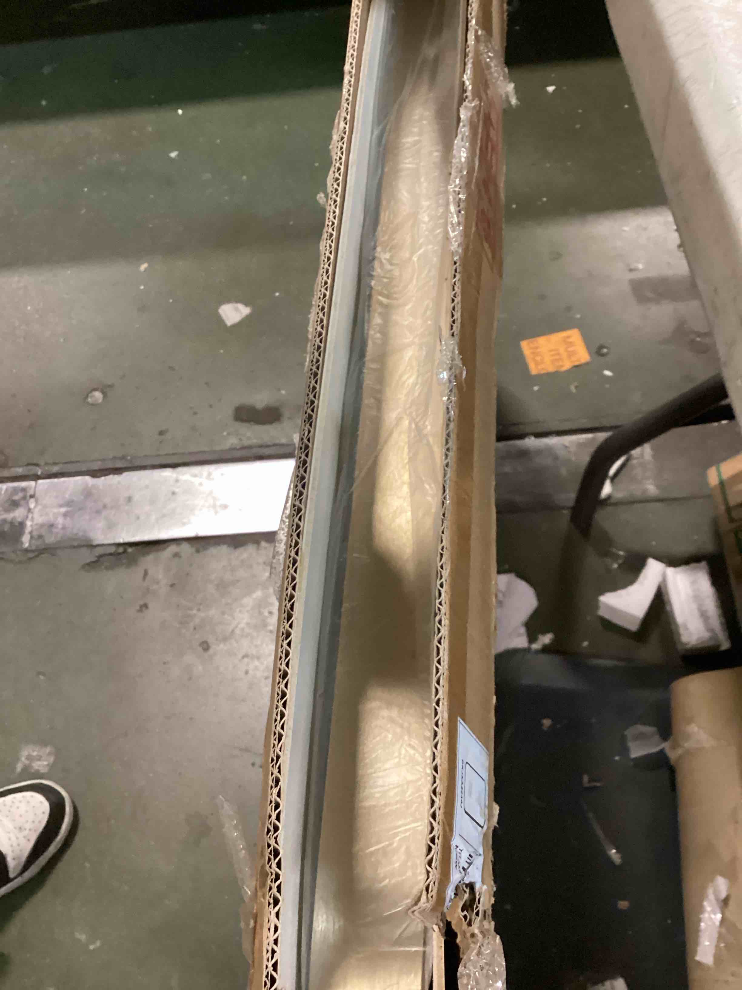 https://s3.amazonaws.com/lotting-images-prod/bidfta/PPE0330315_1728622318795.jpeg