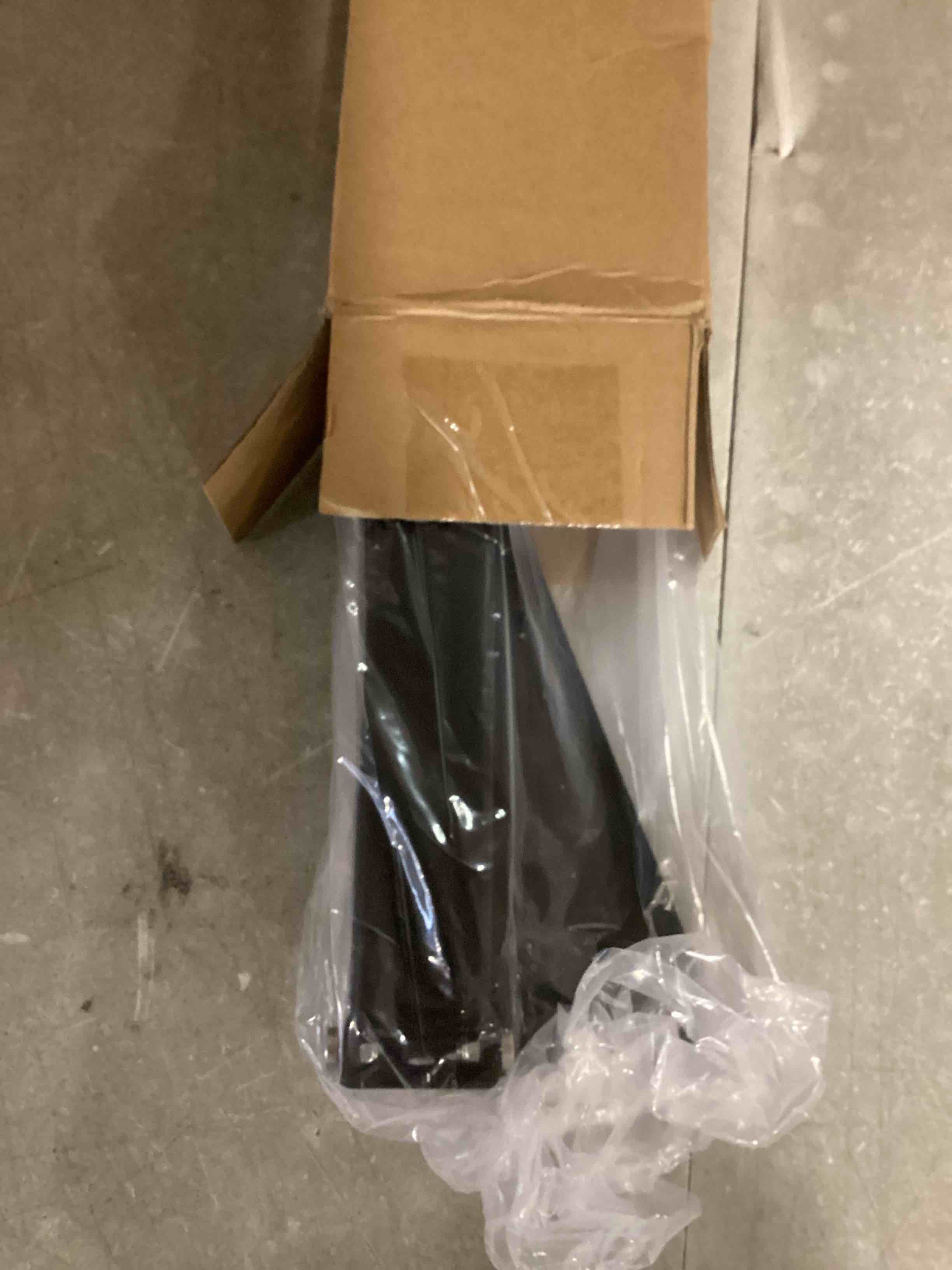 https://s3.amazonaws.com/lotting-images-prod/bidfta/PPE0333610_1728561144888.jpeg