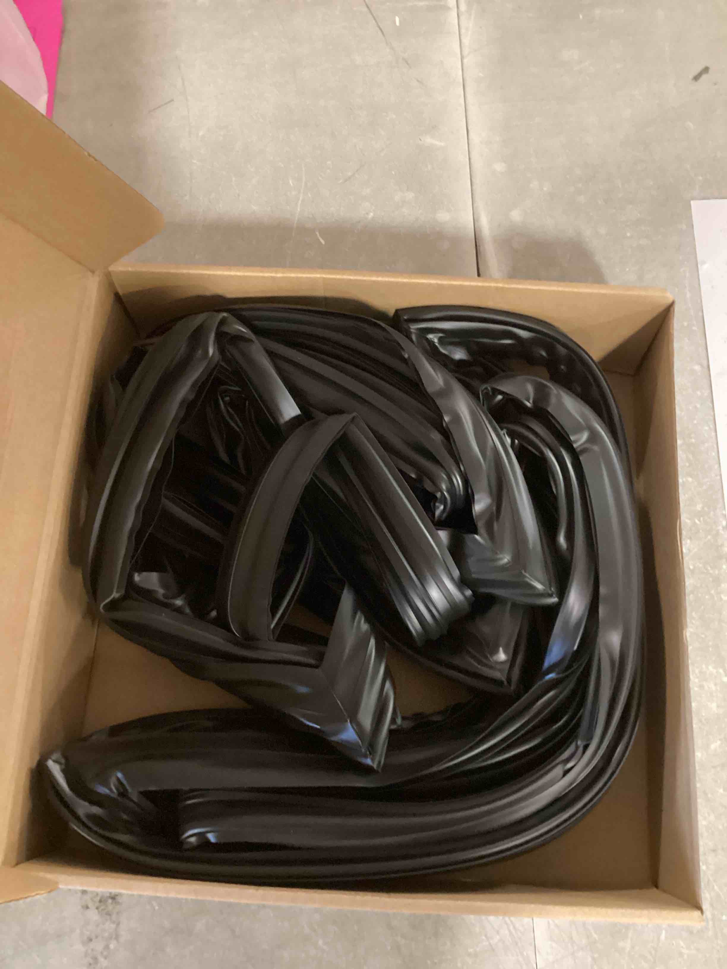 https://s3.amazonaws.com/lotting-images-prod/bidfta/PPE0333636_1728562989788.jpeg