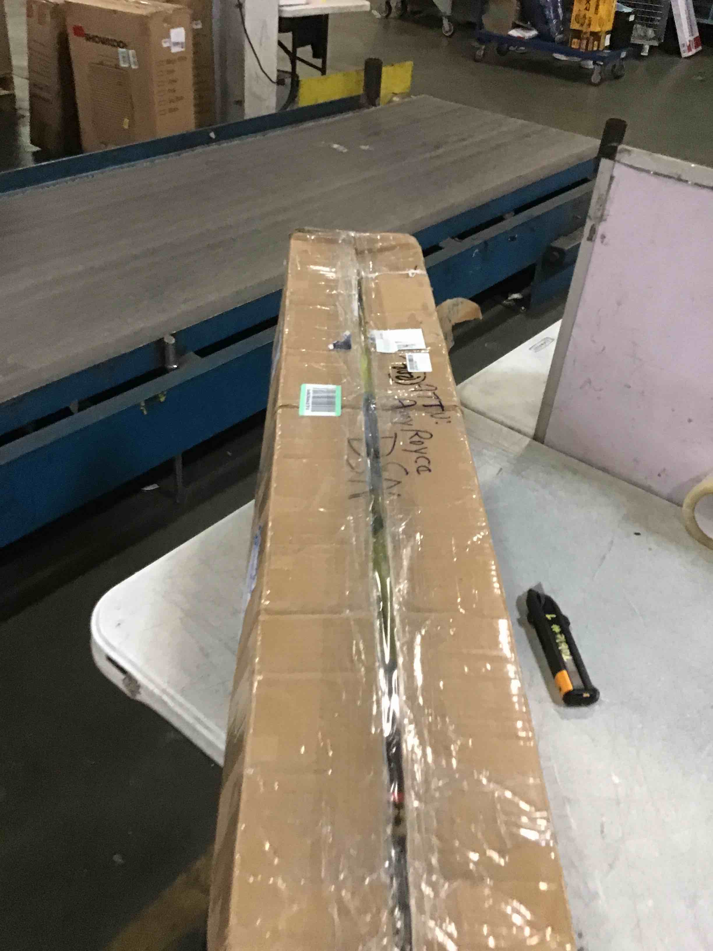 https://s3.amazonaws.com/lotting-images-prod/bidfta/PPE0334117_1729016025789.jpeg