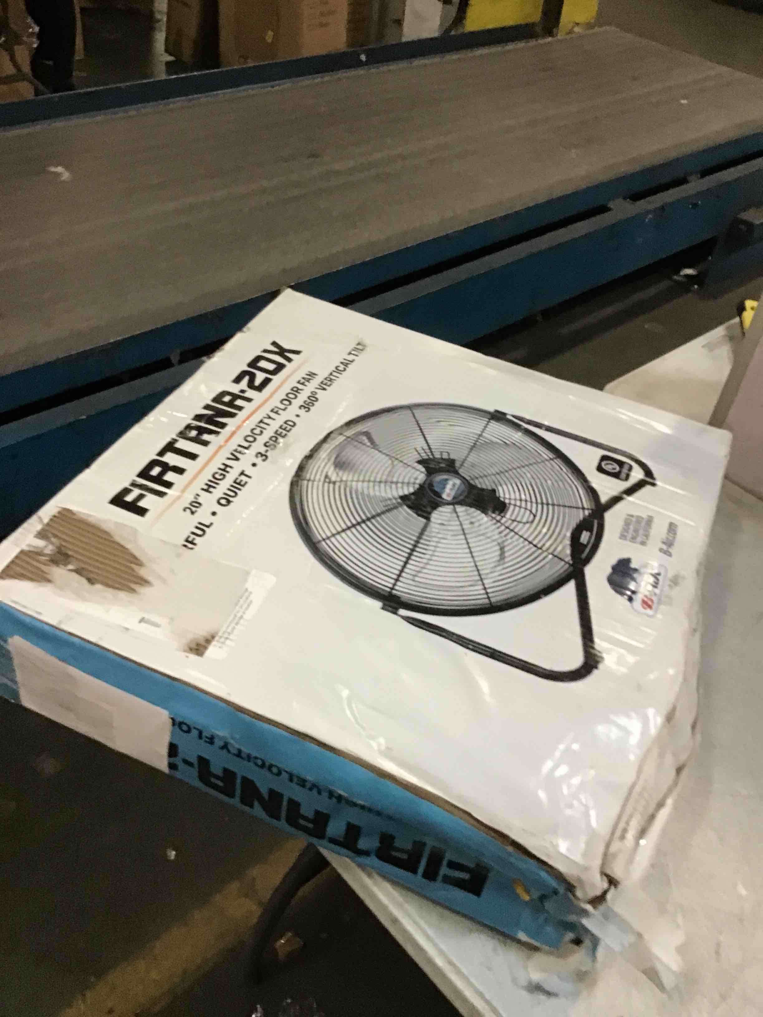 https://s3.amazonaws.com/lotting-images-prod/bidfta/PPE0334135_1729014775045.jpeg