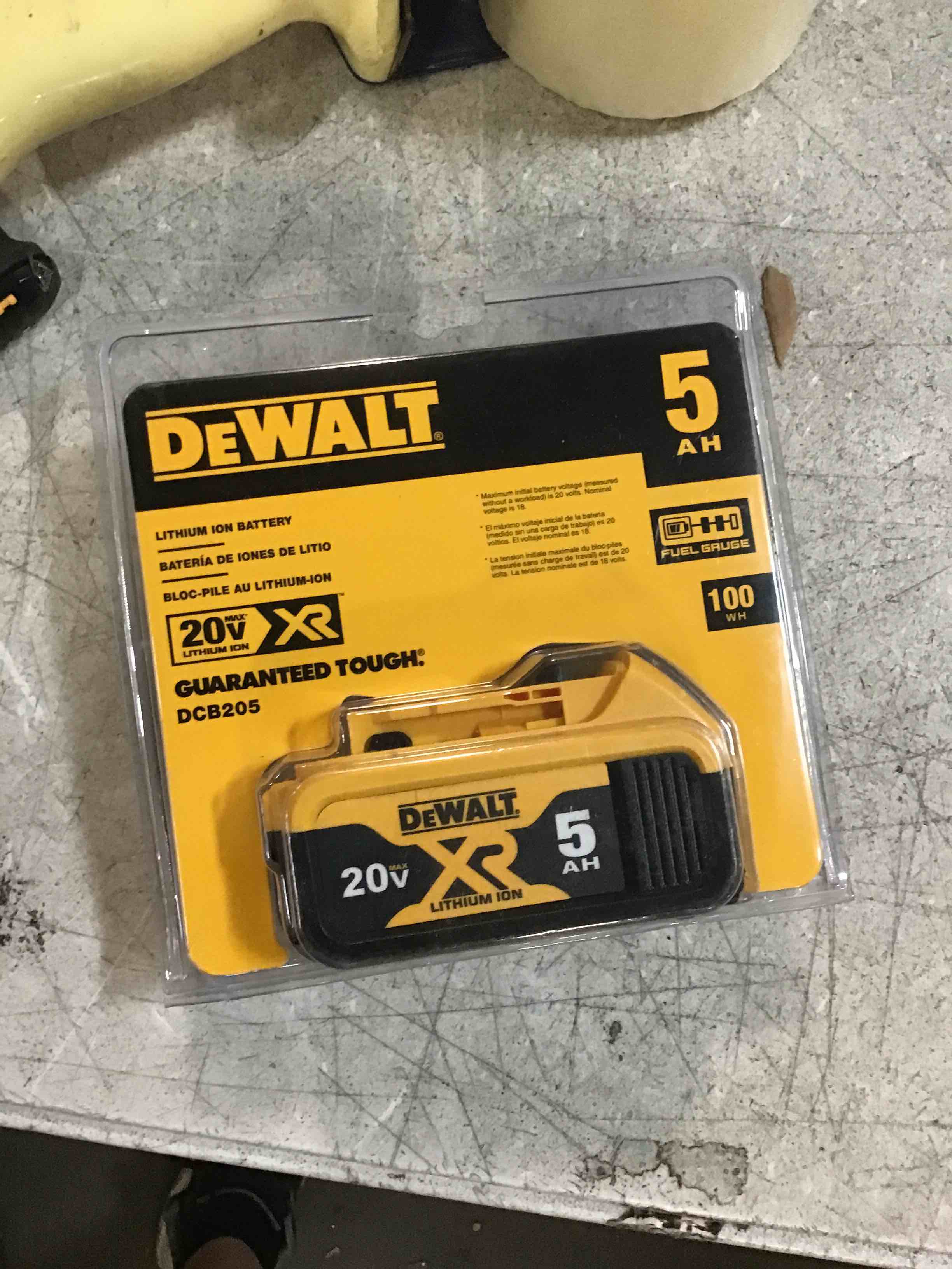 https://s3.amazonaws.com/lotting-images-prod/bidfta/PPE0334218_1729004235996.jpeg