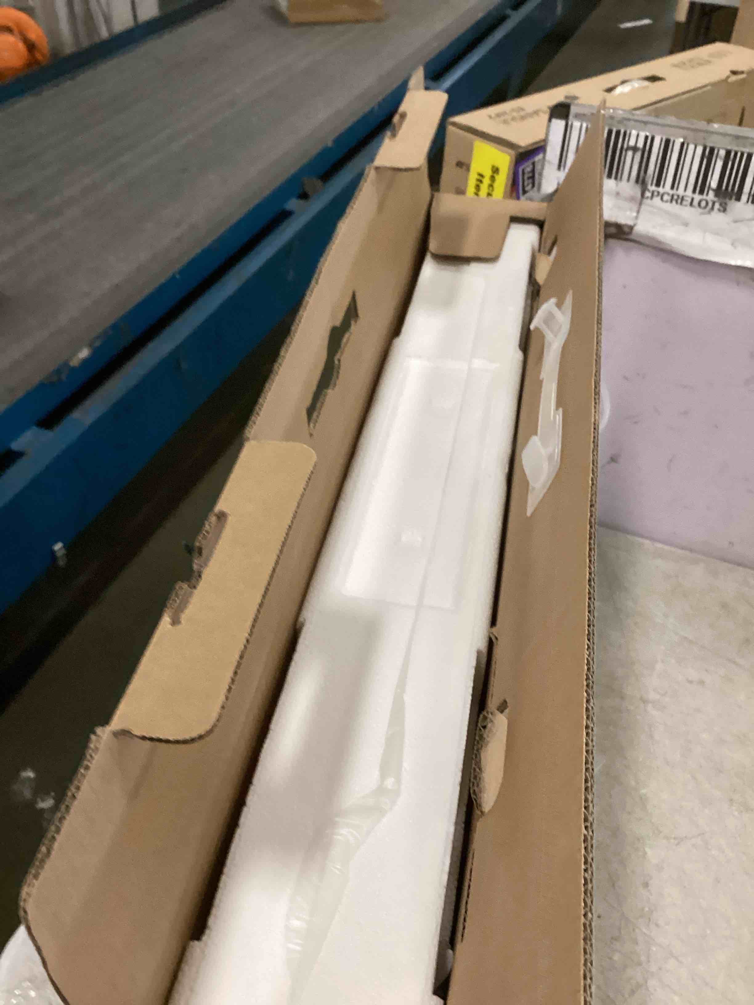 https://s3.amazonaws.com/lotting-images-prod/bidfta/PPE0334777_1728744462503.jpeg