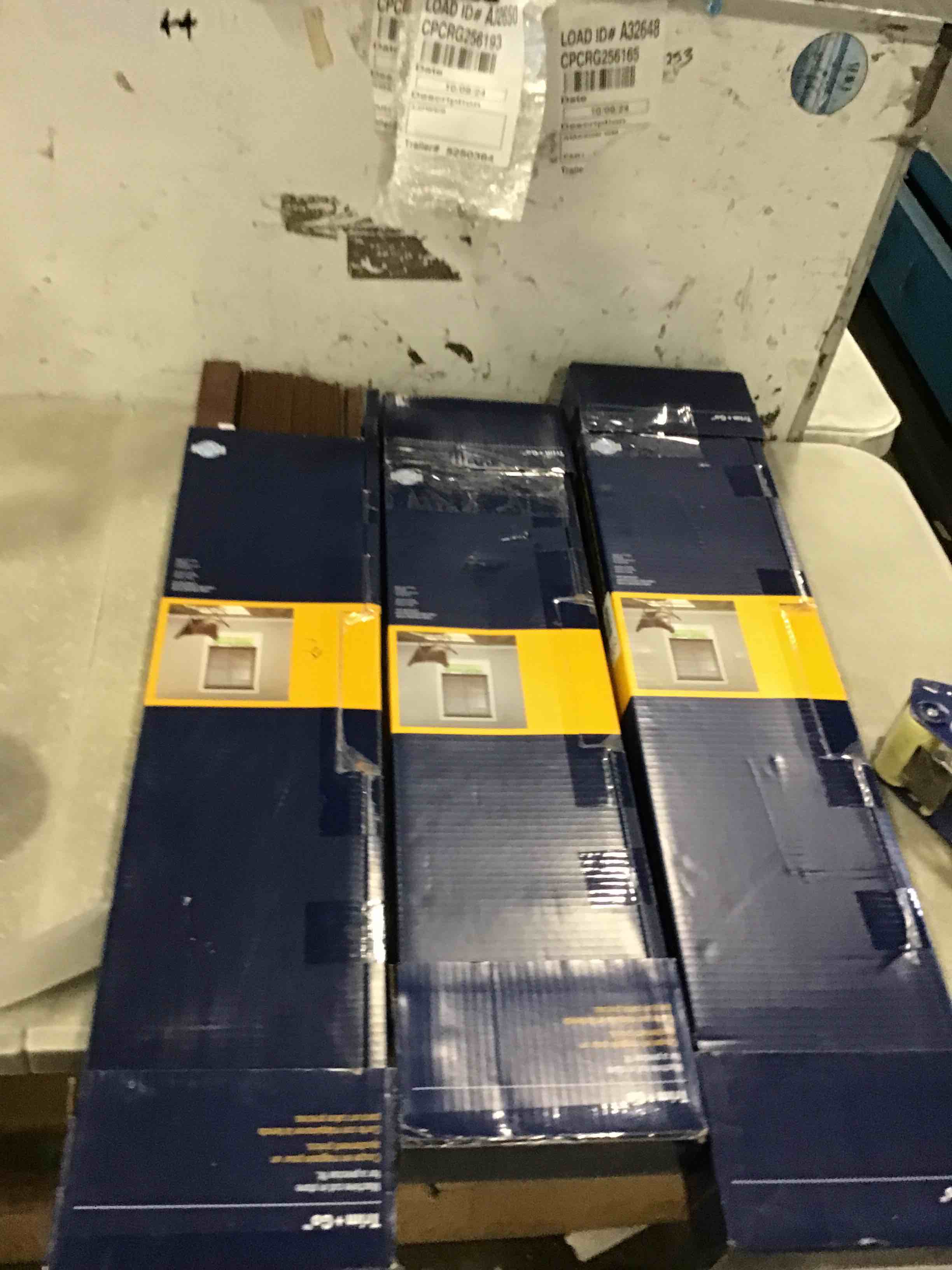 https://s3.amazonaws.com/lotting-images-prod/bidfta/PPE0334924_1728590917546.jpeg