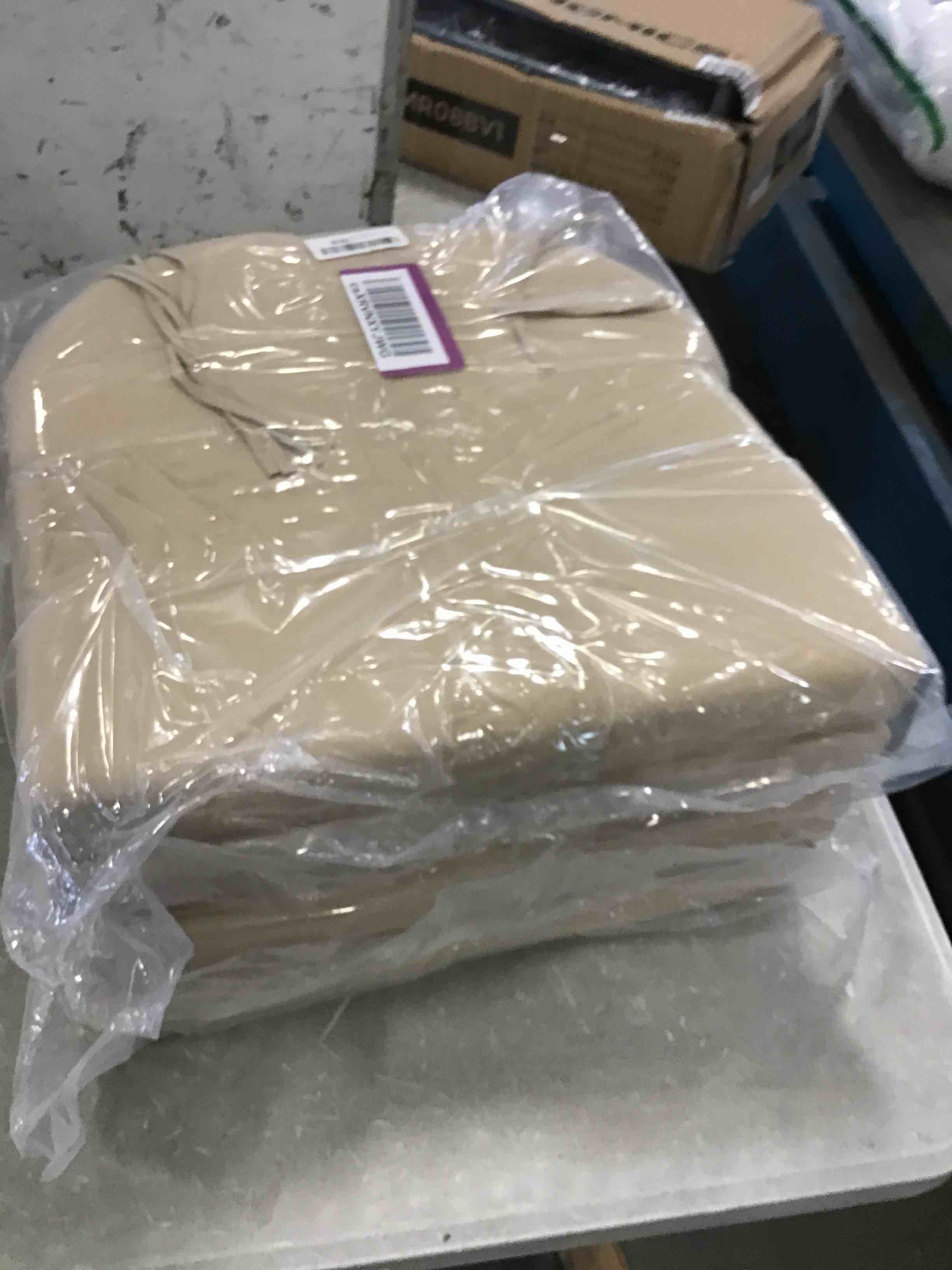 https://s3.amazonaws.com/lotting-images-prod/bidfta/PPE0335032_1728575457635.jpeg